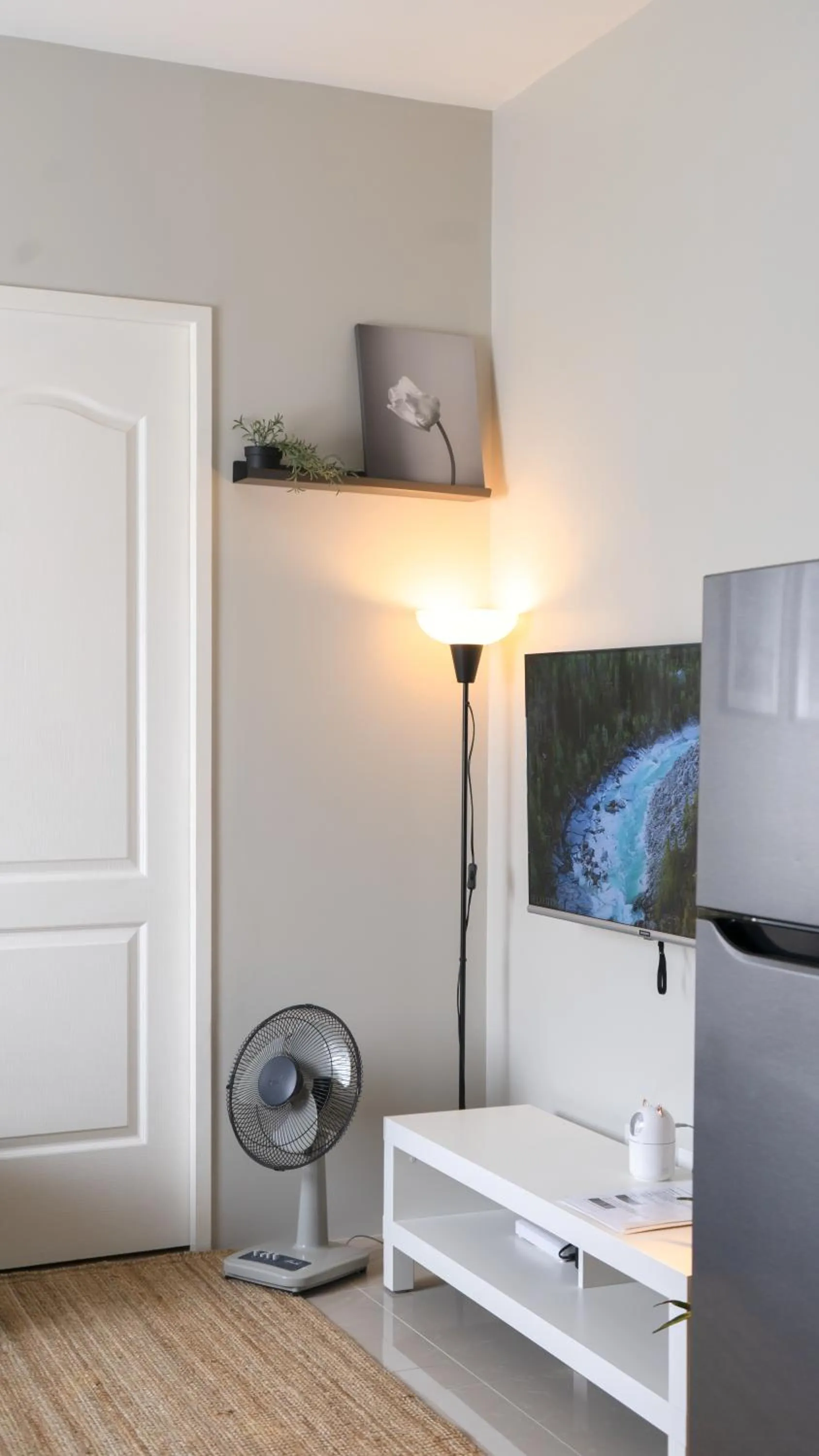 TV and multimedia in Cozy 1-bed unit near SRP Talisay Cebu