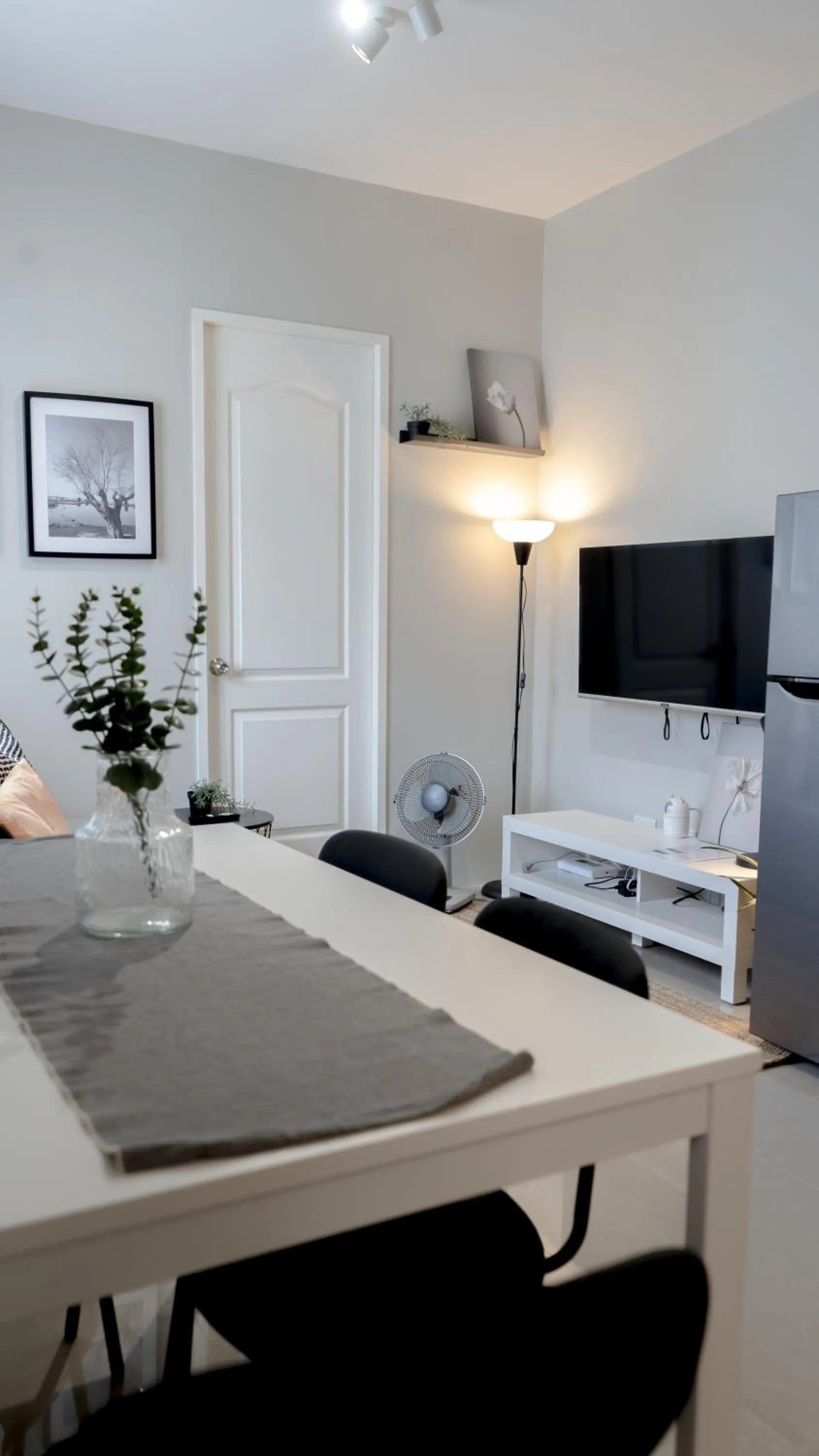 TV and multimedia in Cozy 1-bed unit near SRP Talisay Cebu