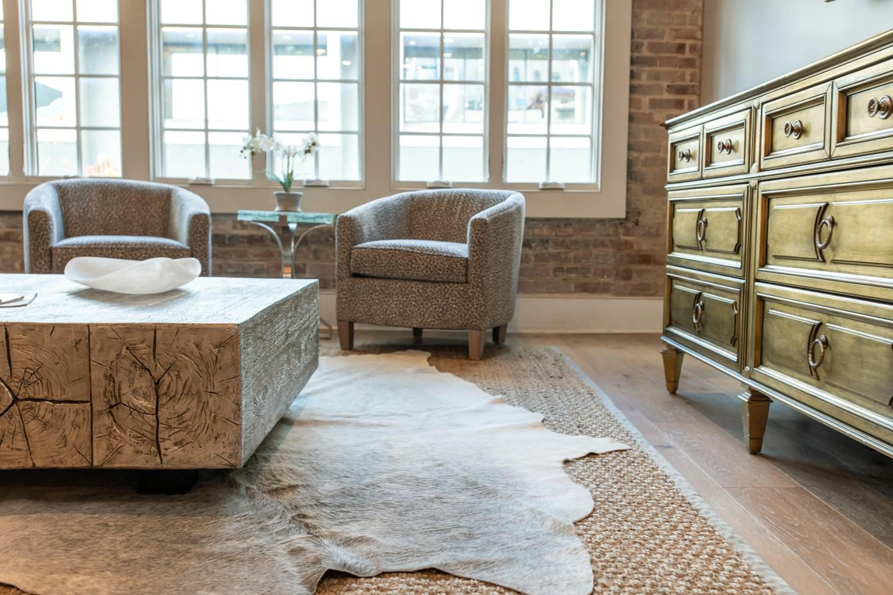 Living room, Bed in Harcol House