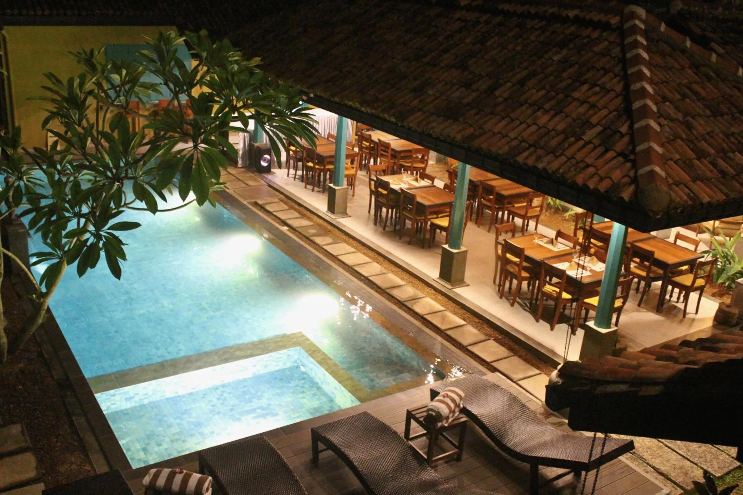 Night in The Chariot Hikkduwa Resort