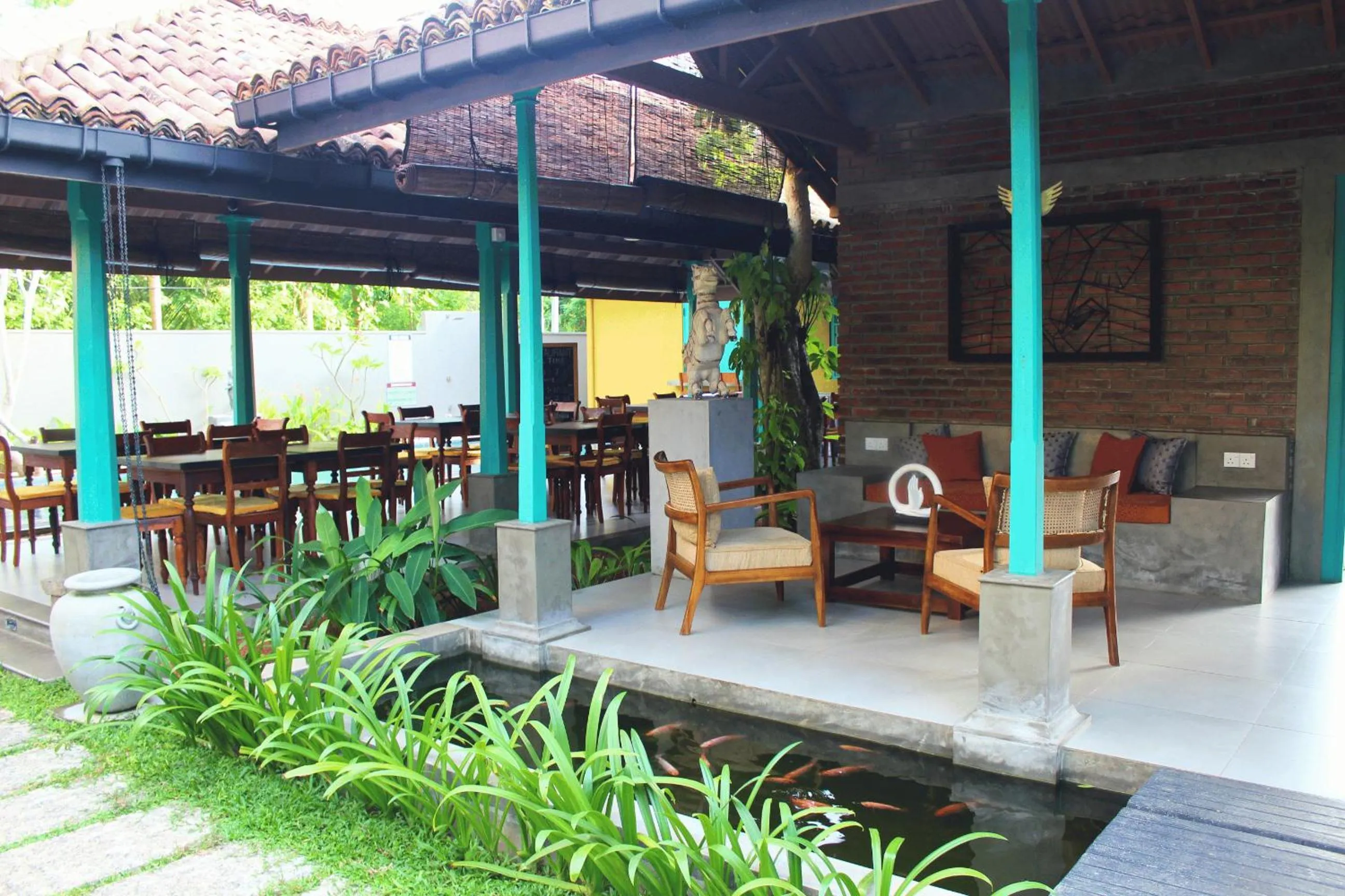 Restaurant/places to eat in The Chariot Hikkduwa Resort