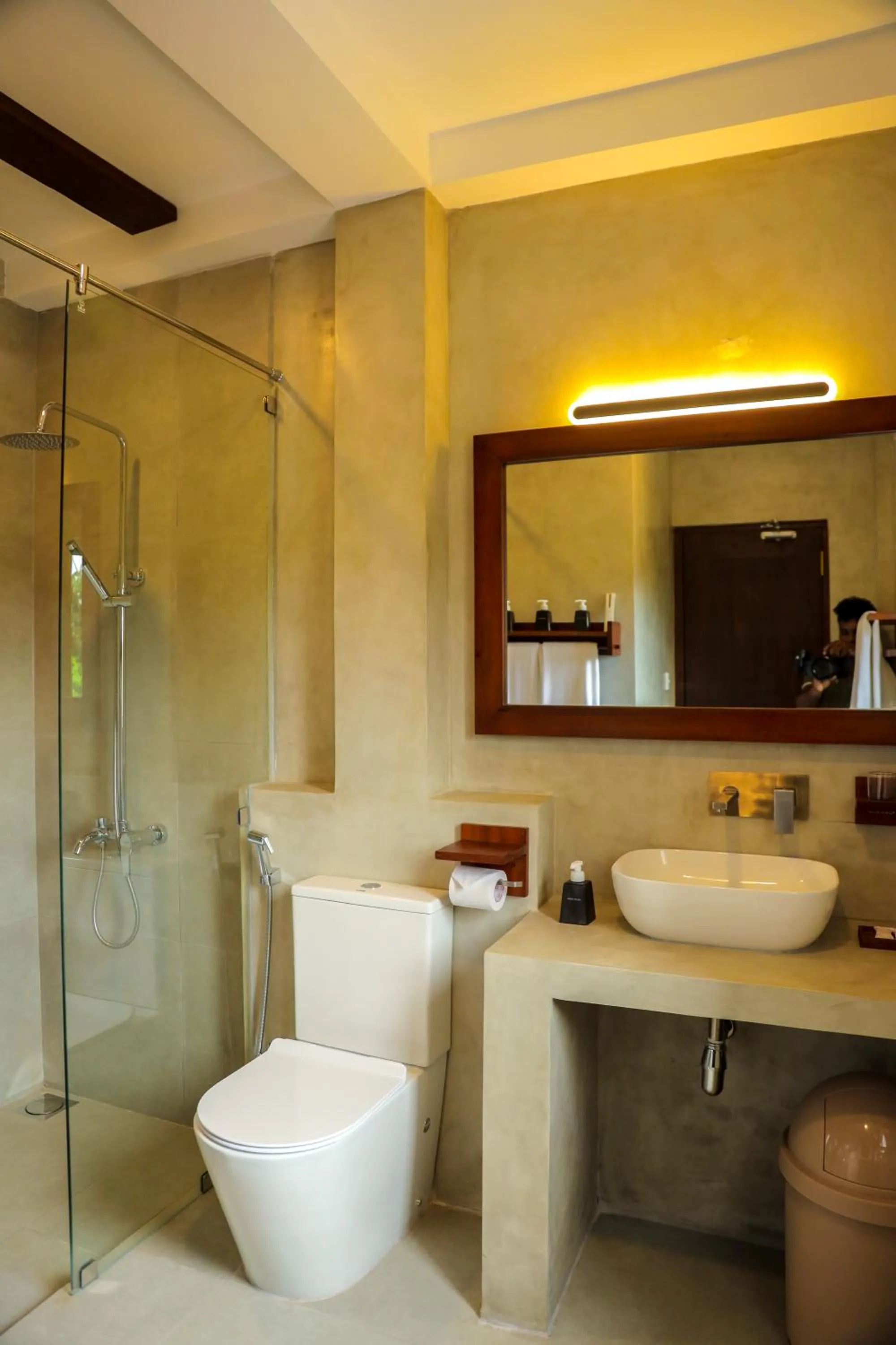 Shower in The Chariot Hikkduwa Resort