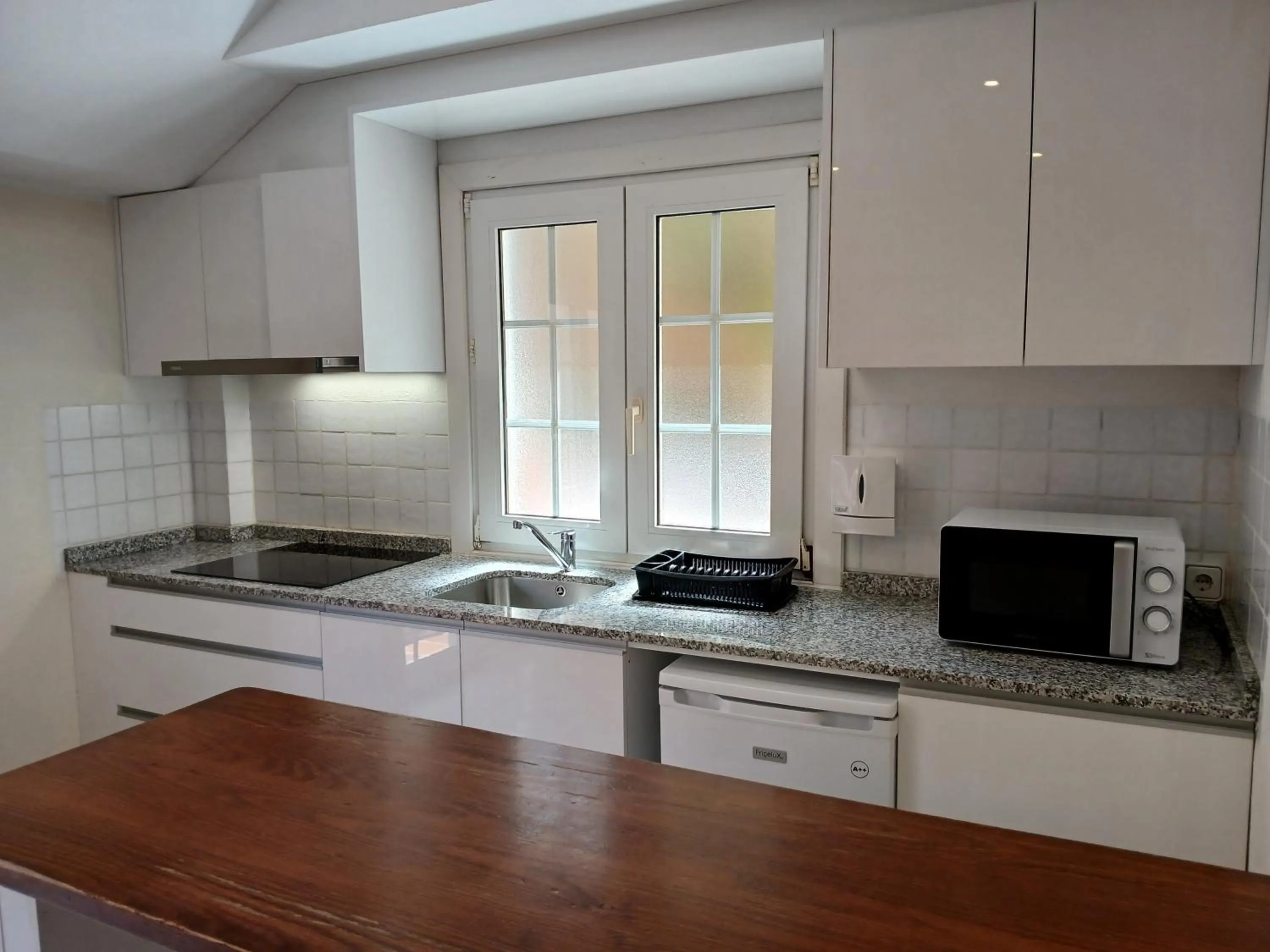 Kitchen or kitchenette in Lloyds Beach Club