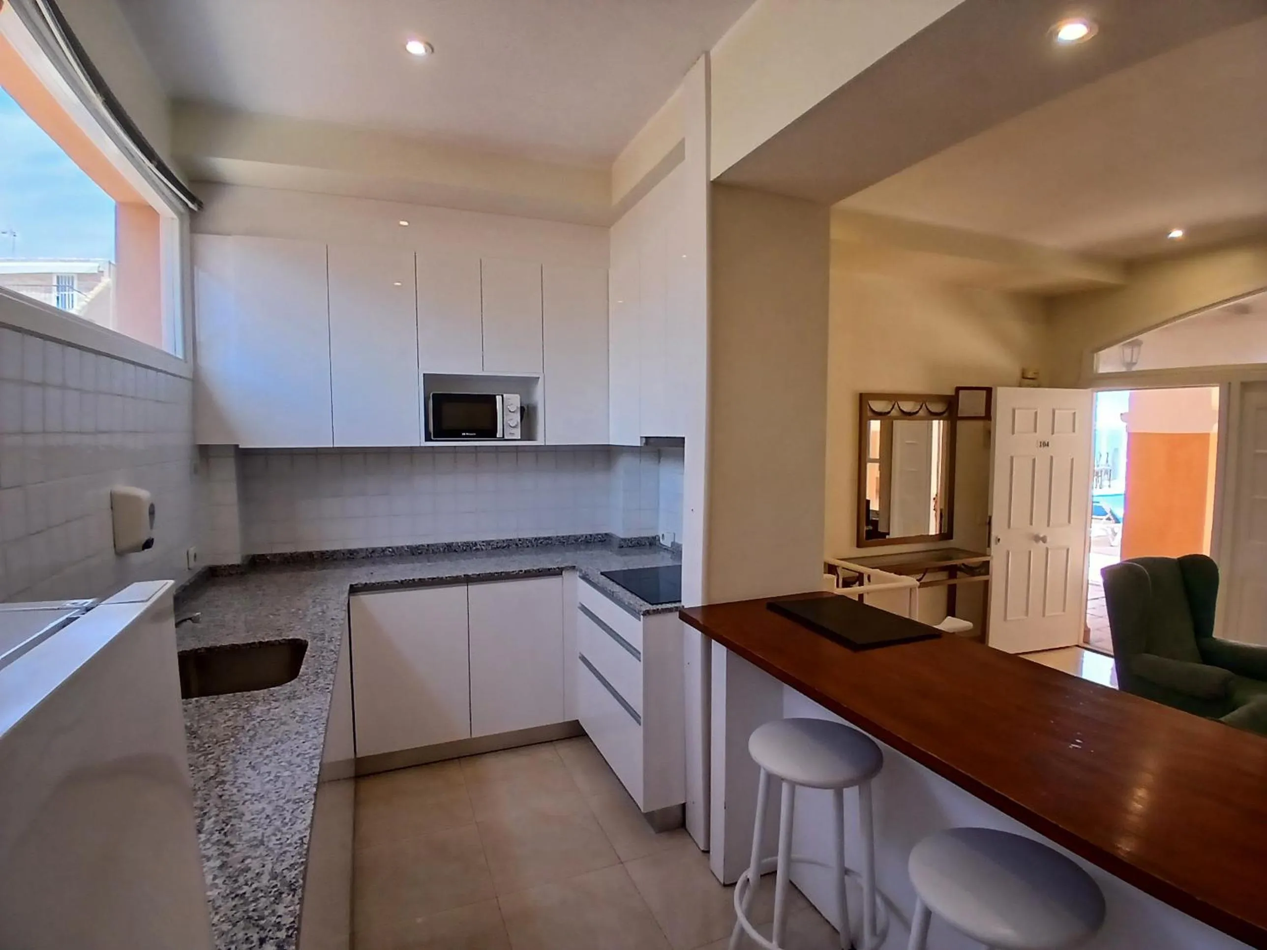 Kitchen or kitchenette in Lloyds Beach Club