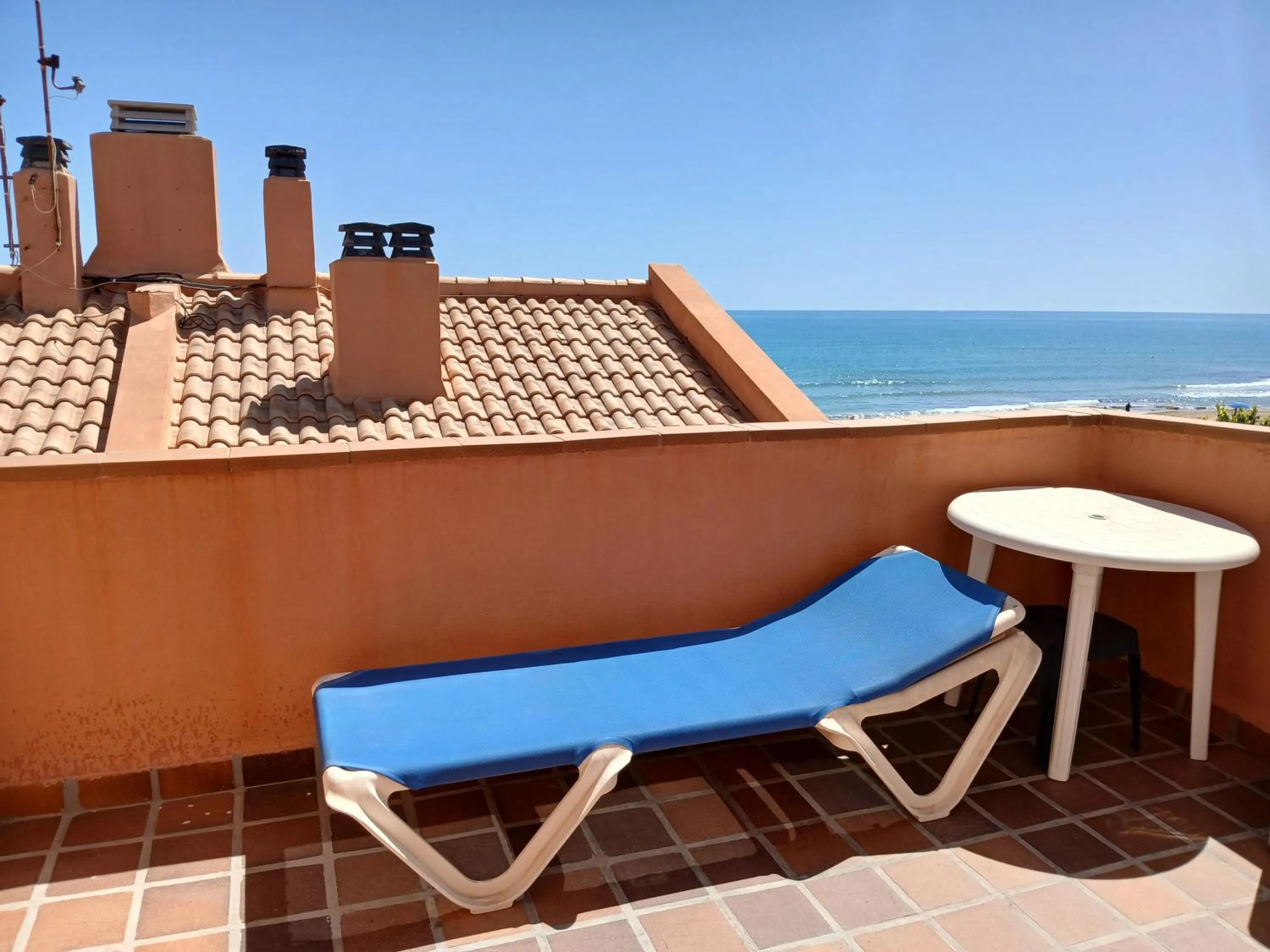 Solarium in Lloyds Beach Club