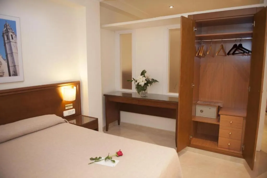 Bed in Lloyds Beach Club