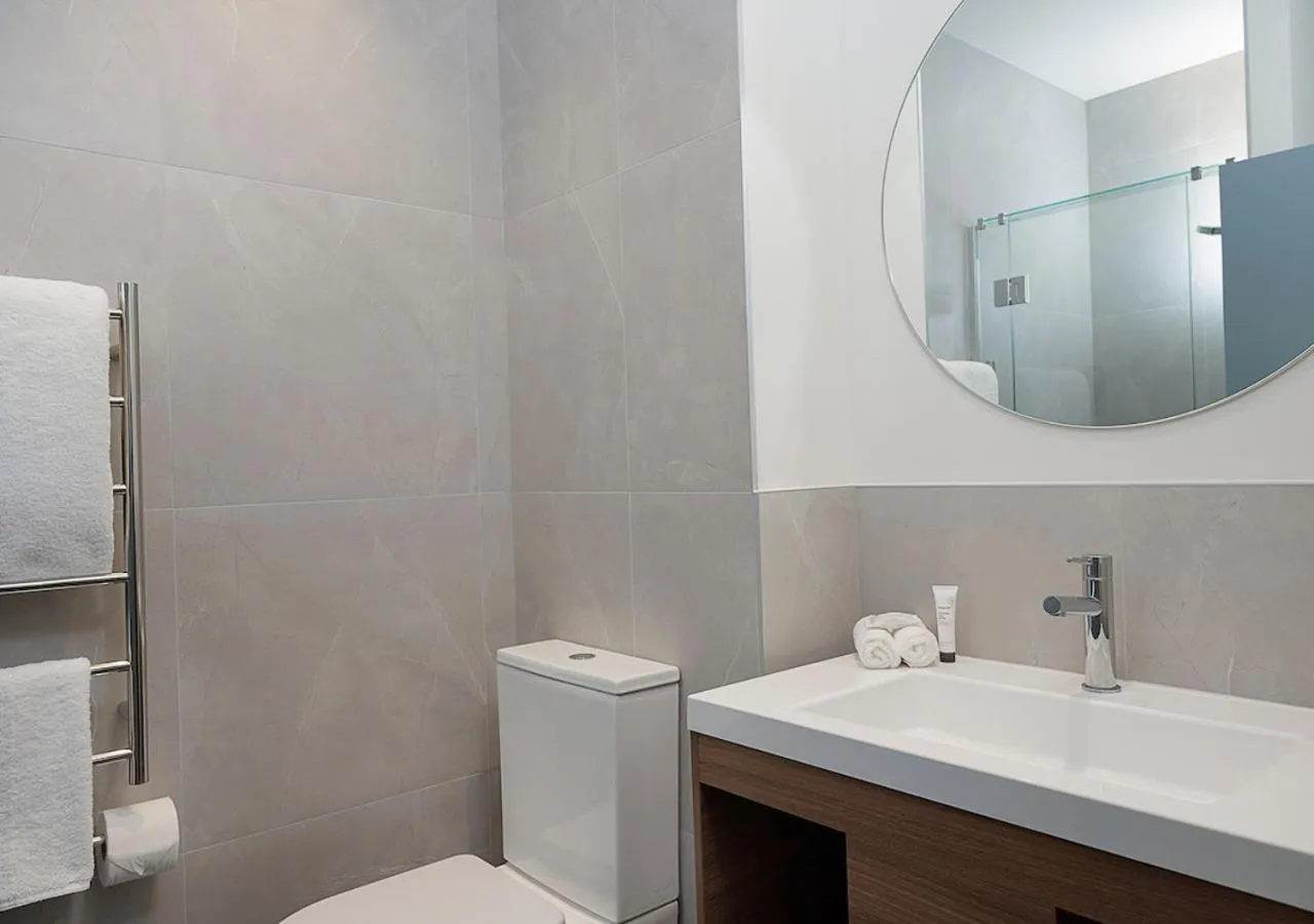 Toilet in Quest on Kilmore