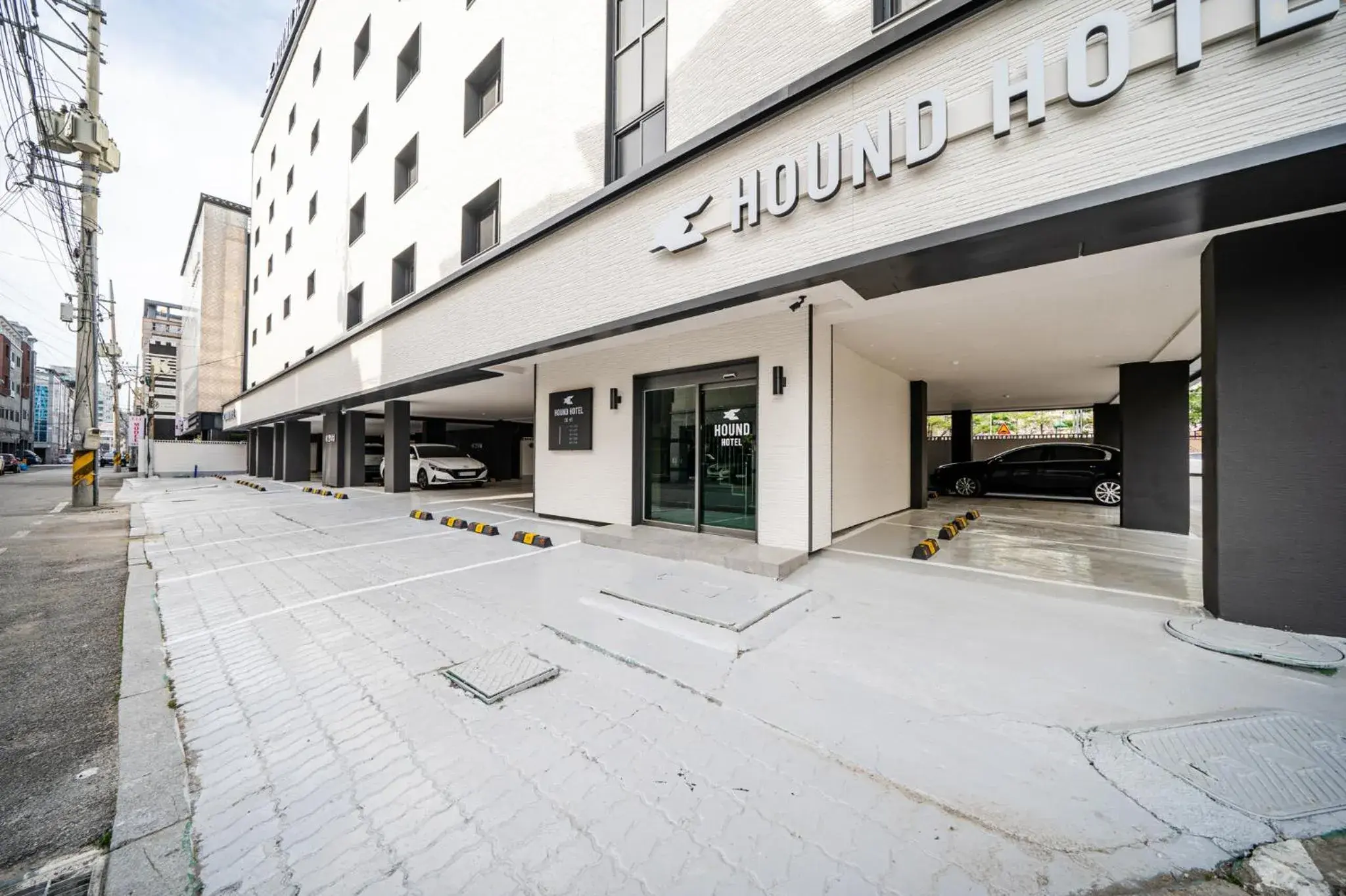 Property building in Hound Hotel Gumi indong Property building in Hound Hotel Gumi indong