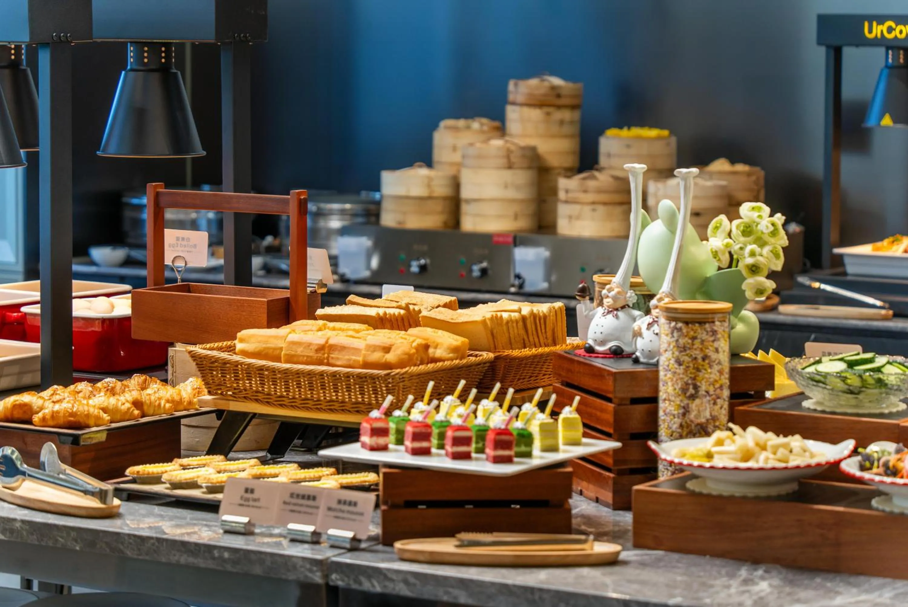 Breakfast in UrCove by HYATT Guangzhou Canton Tower Exhibition CenterFree shuttle buses for the Canton Fair and the certificate - handling points for Phase 1
