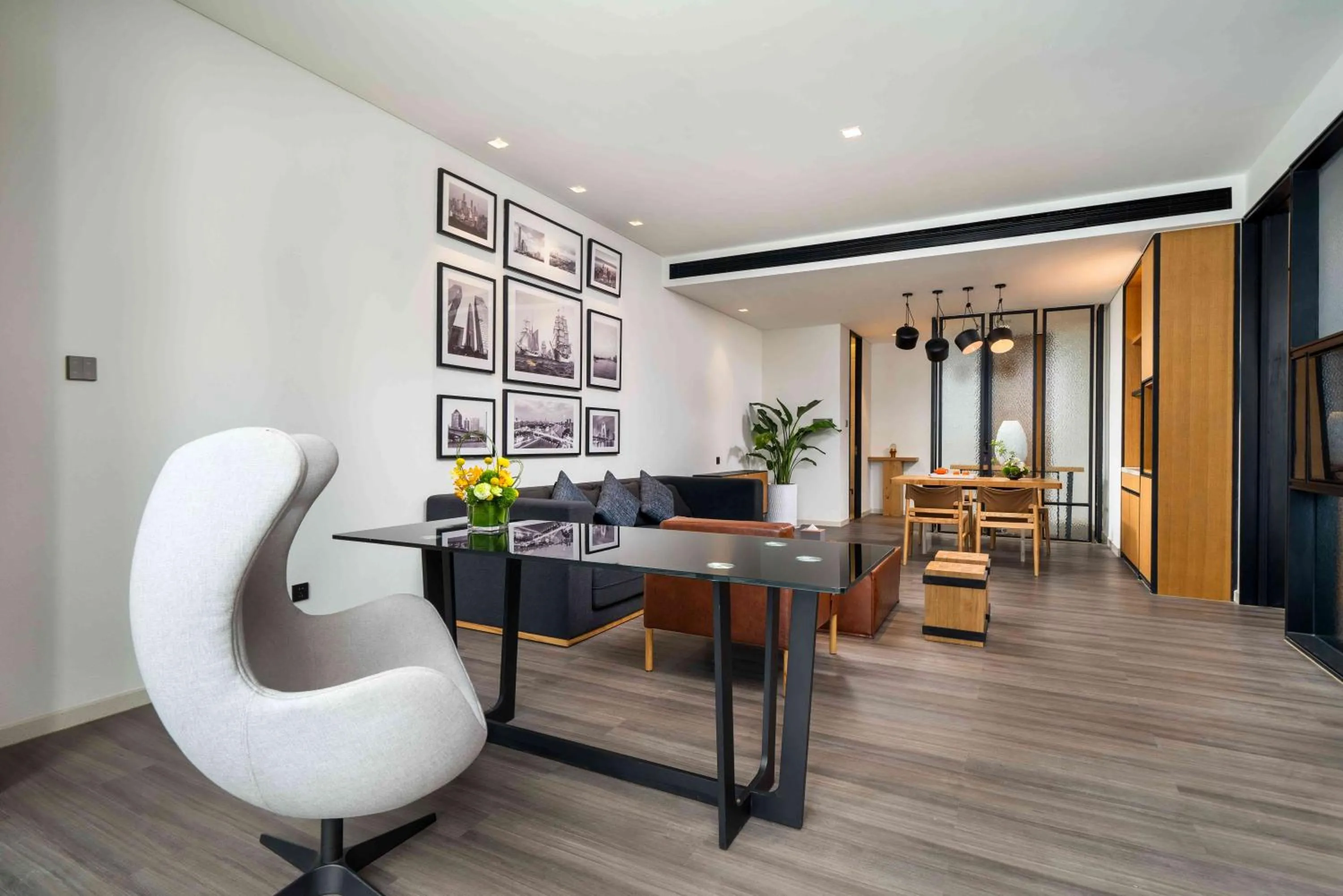 Living room in UrCove by HYATT Guangzhou Canton Tower Exhibition CenterFree shuttle buses for the Canton Fair and the certificate - handling points for Phase 1
