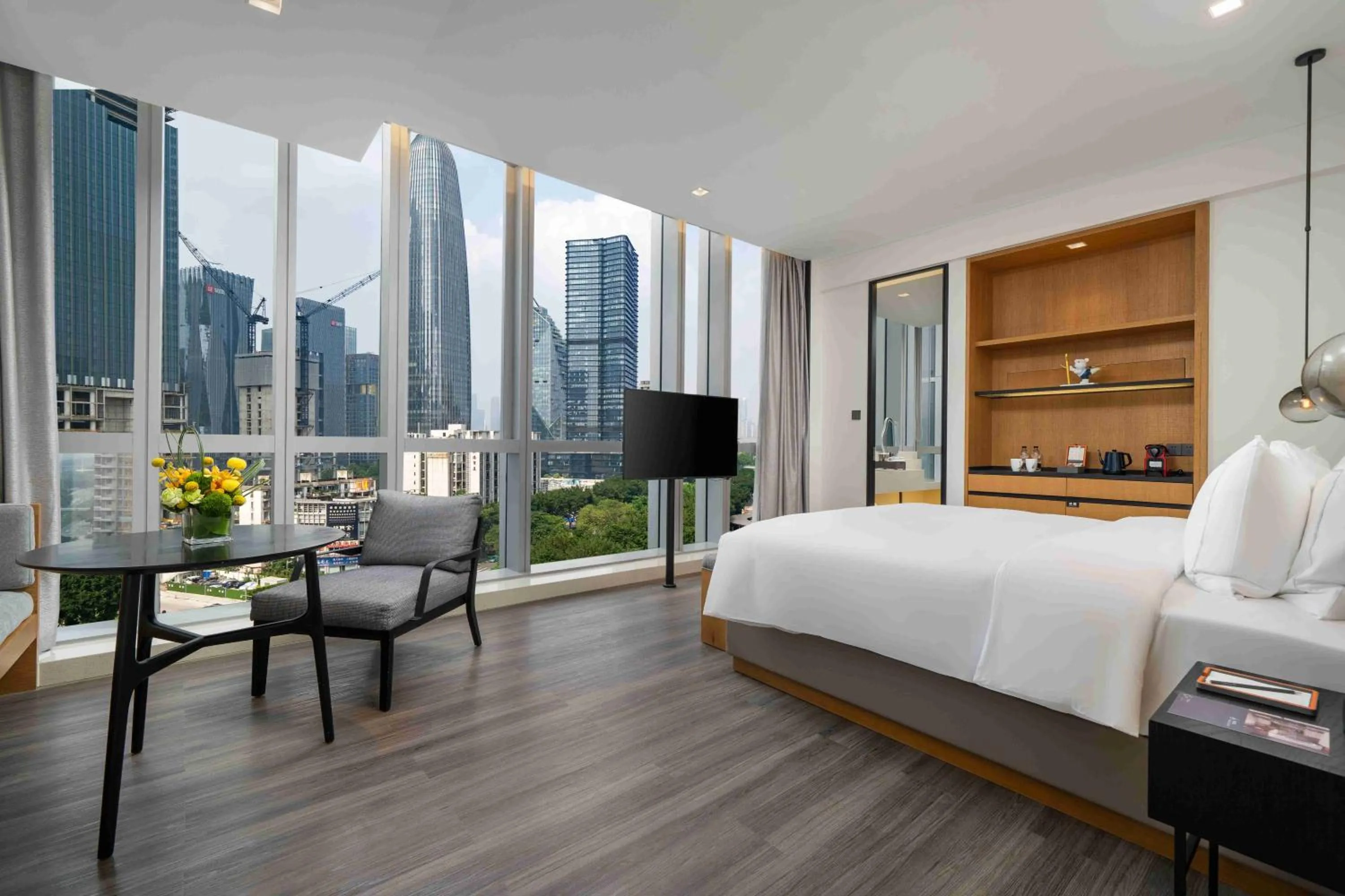 Photo of the whole room, Bed in UrCove by HYATT Guangzhou Canton Tower Exhibition CenterFree shuttle buses for the Canton Fair and the certificate - handling points for Phase 1