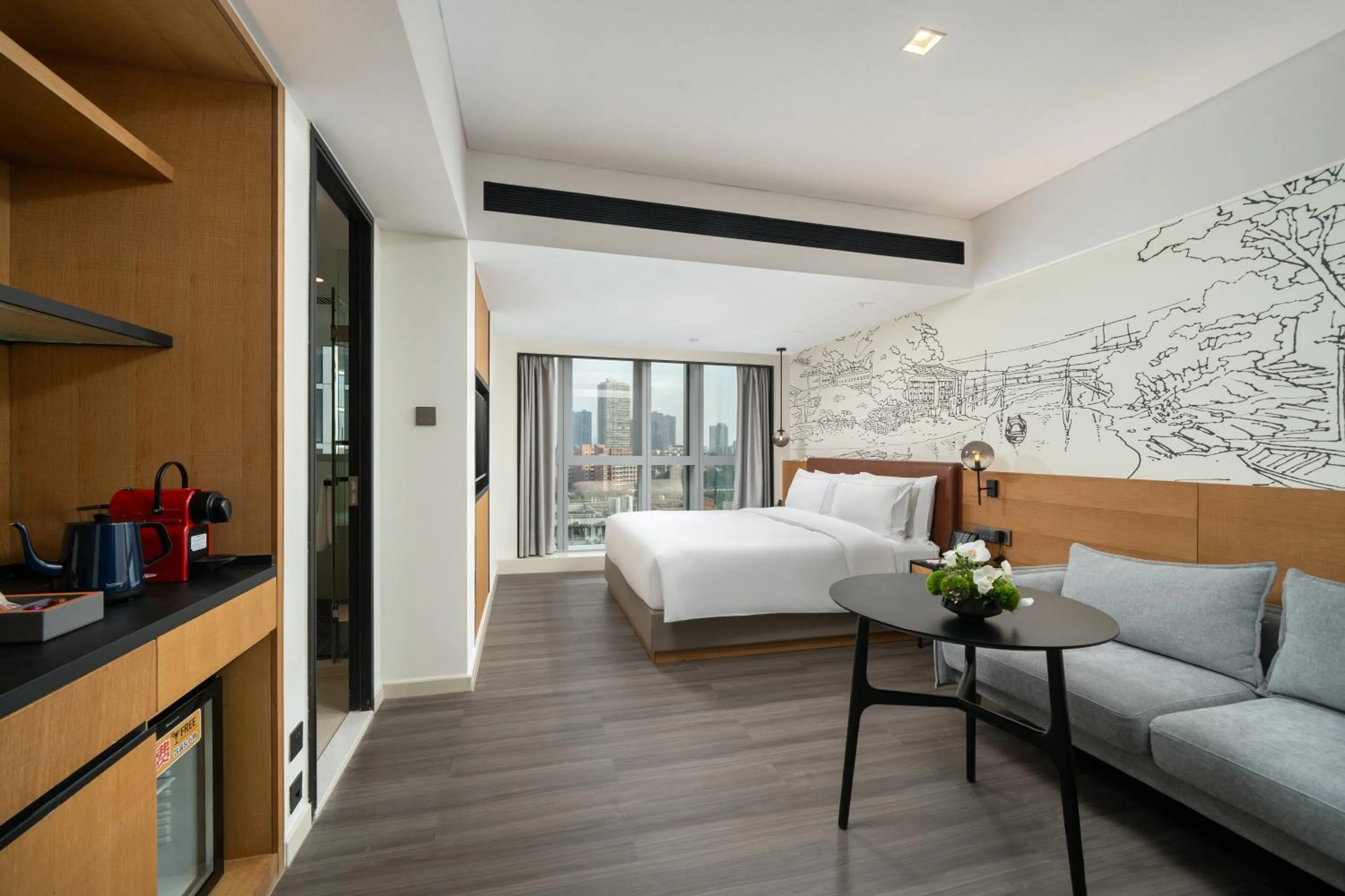 Photo of the whole room, Bed in UrCove by HYATT Guangzhou Canton Tower Exhibition CenterFree shuttle buses for the Canton Fair and the certificate - handling points for Phase 1