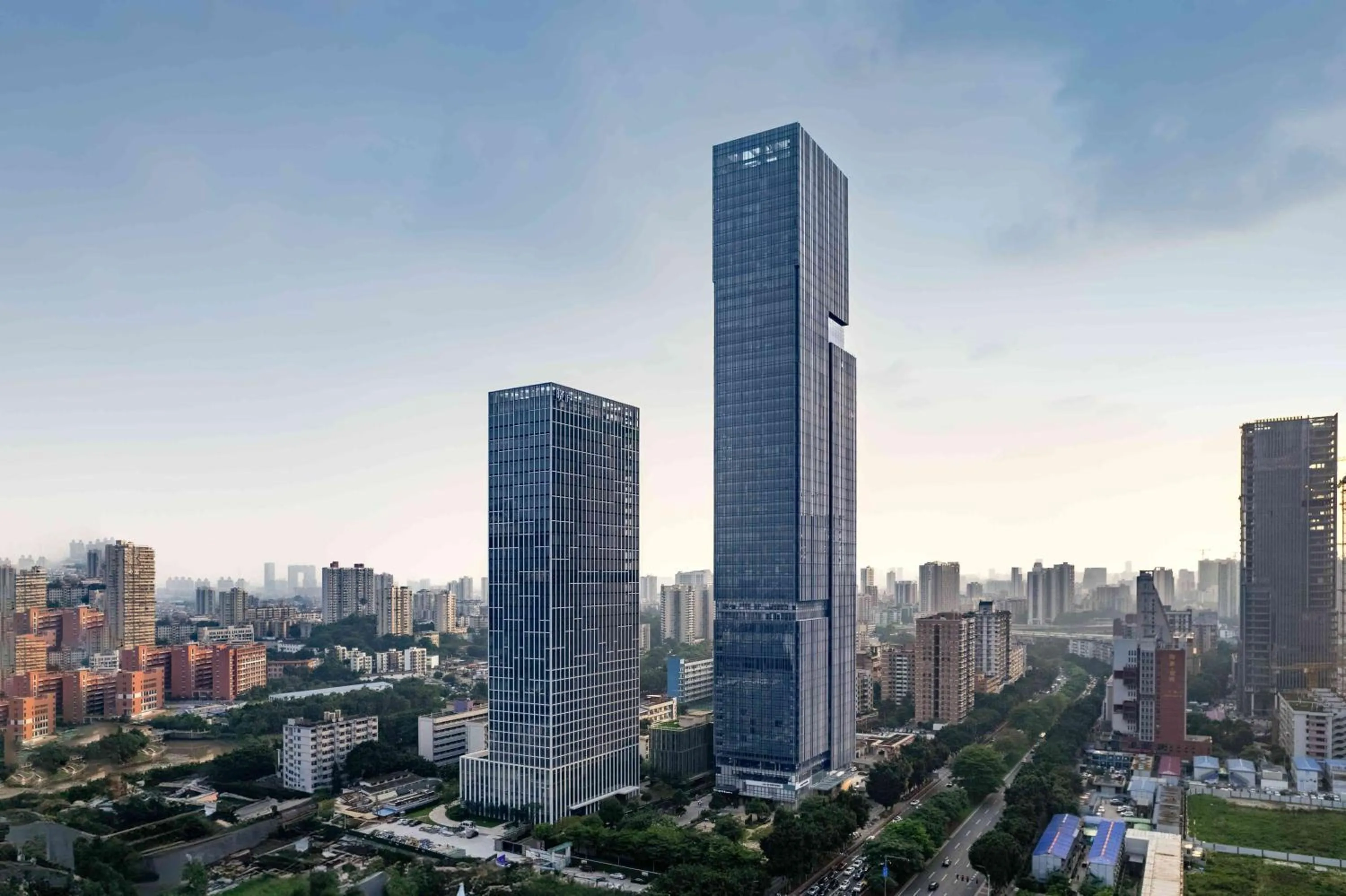 Property building in UrCove by HYATT Guangzhou Canton Tower Exhibition CenterFree shuttle buses for the Canton Fair and the certificate - handling points for Phase 1