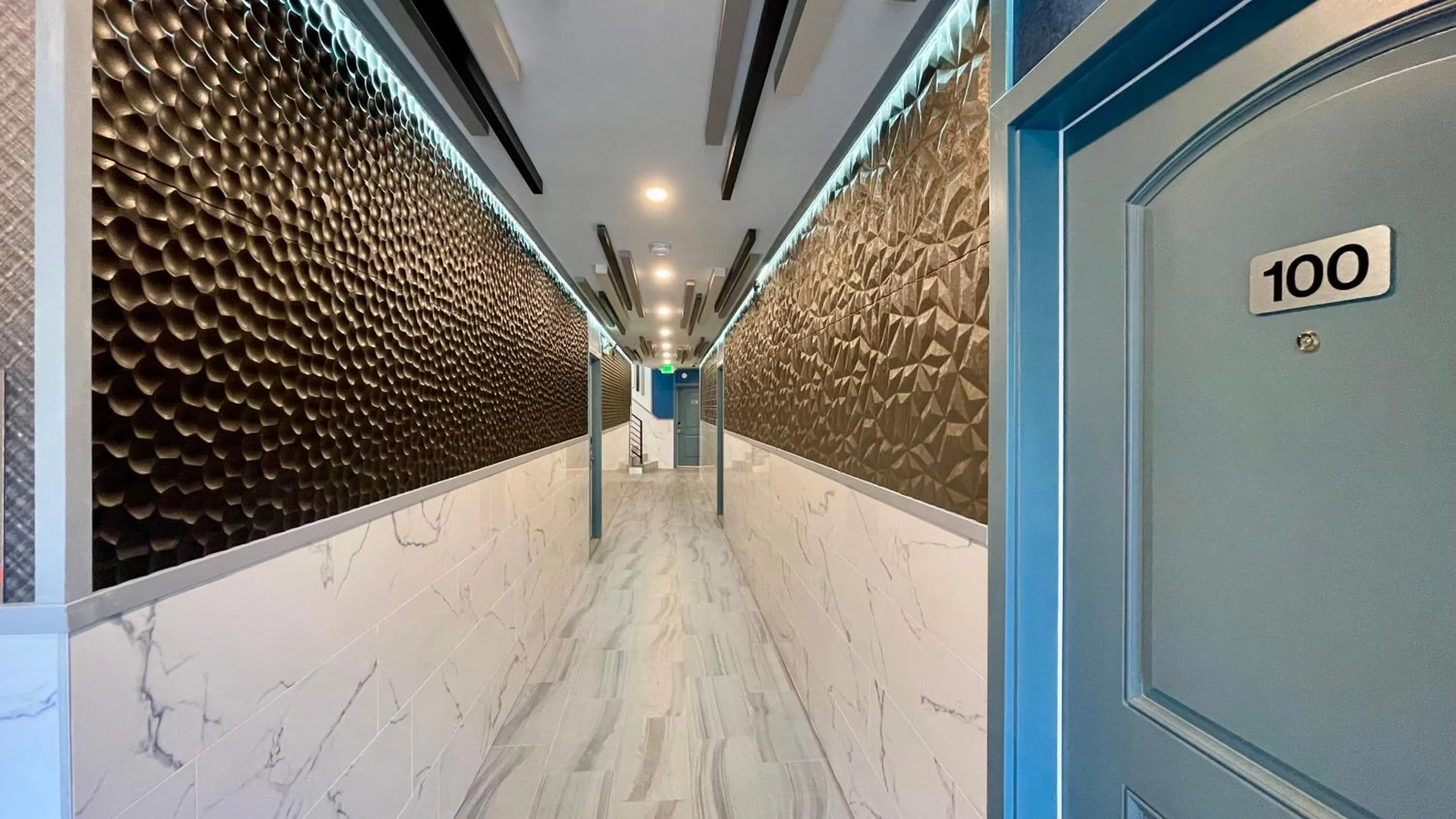 Quintessence ApartHotel