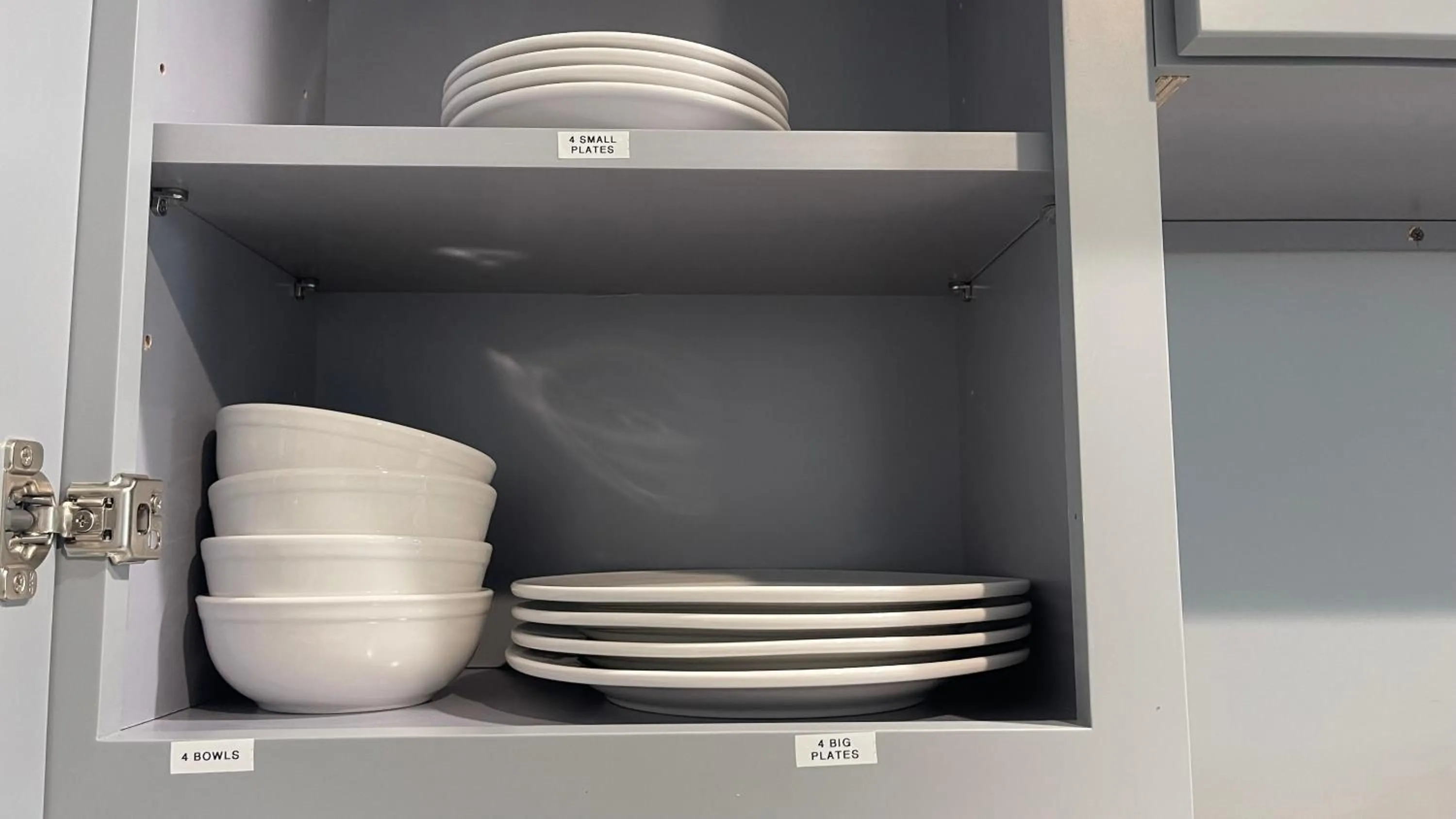 Kitchen or kitchenette in Quintessence ApartHotel