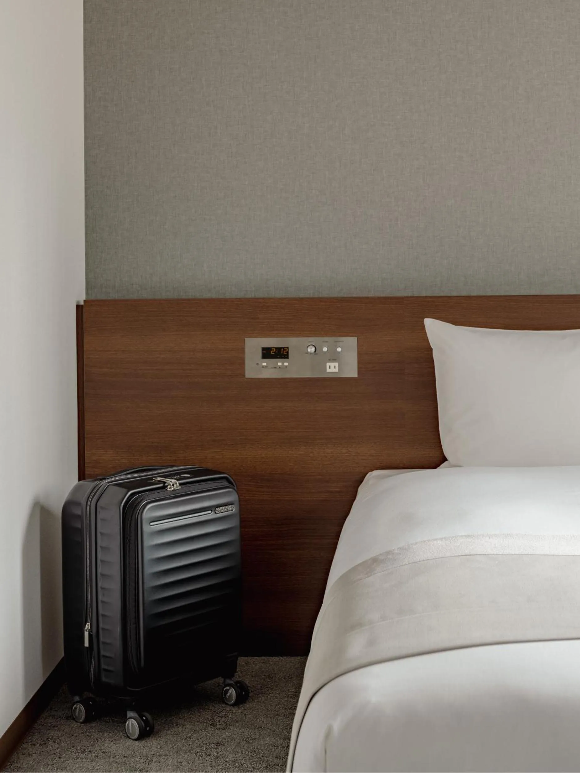 Photo of the whole room, Bed in Nest Hotel Tokyo Yaesu