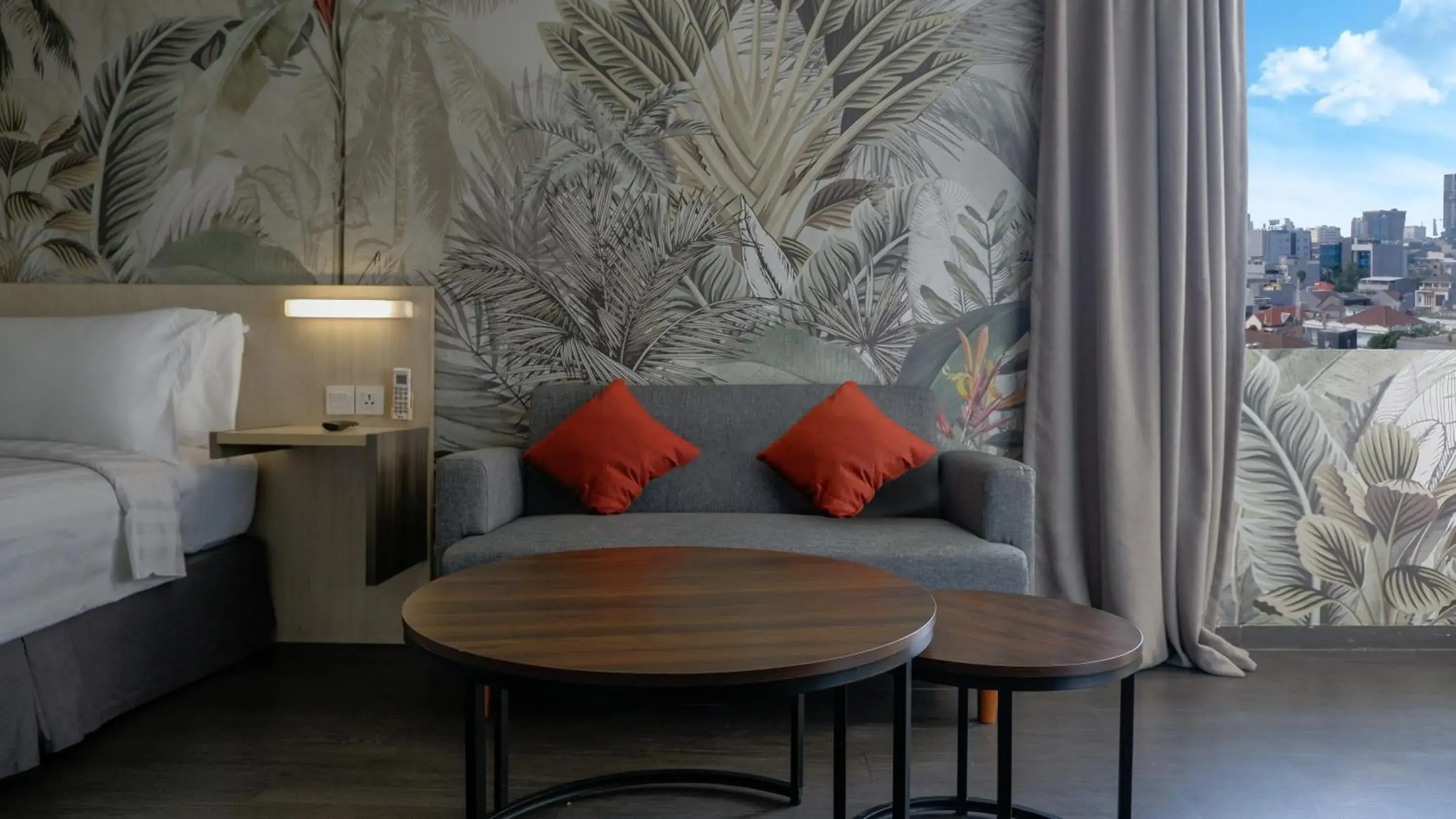 Seating area, Bed in Swiss-Belexpress Cideng Seating area, Bed in Swiss-Belexpress Cideng