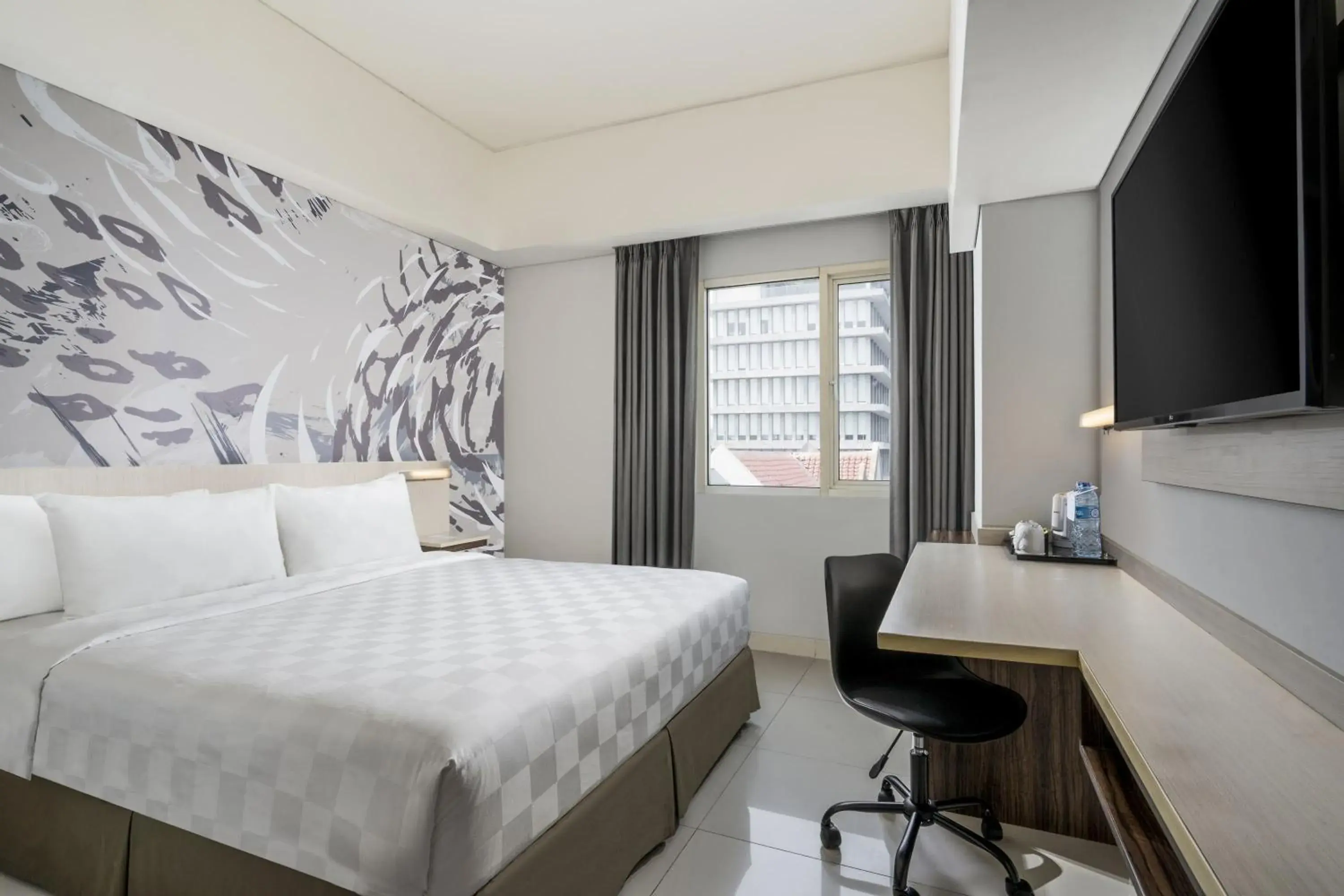 Bed in Swiss-Belexpress Cideng Bed in Swiss-Belexpress Cideng