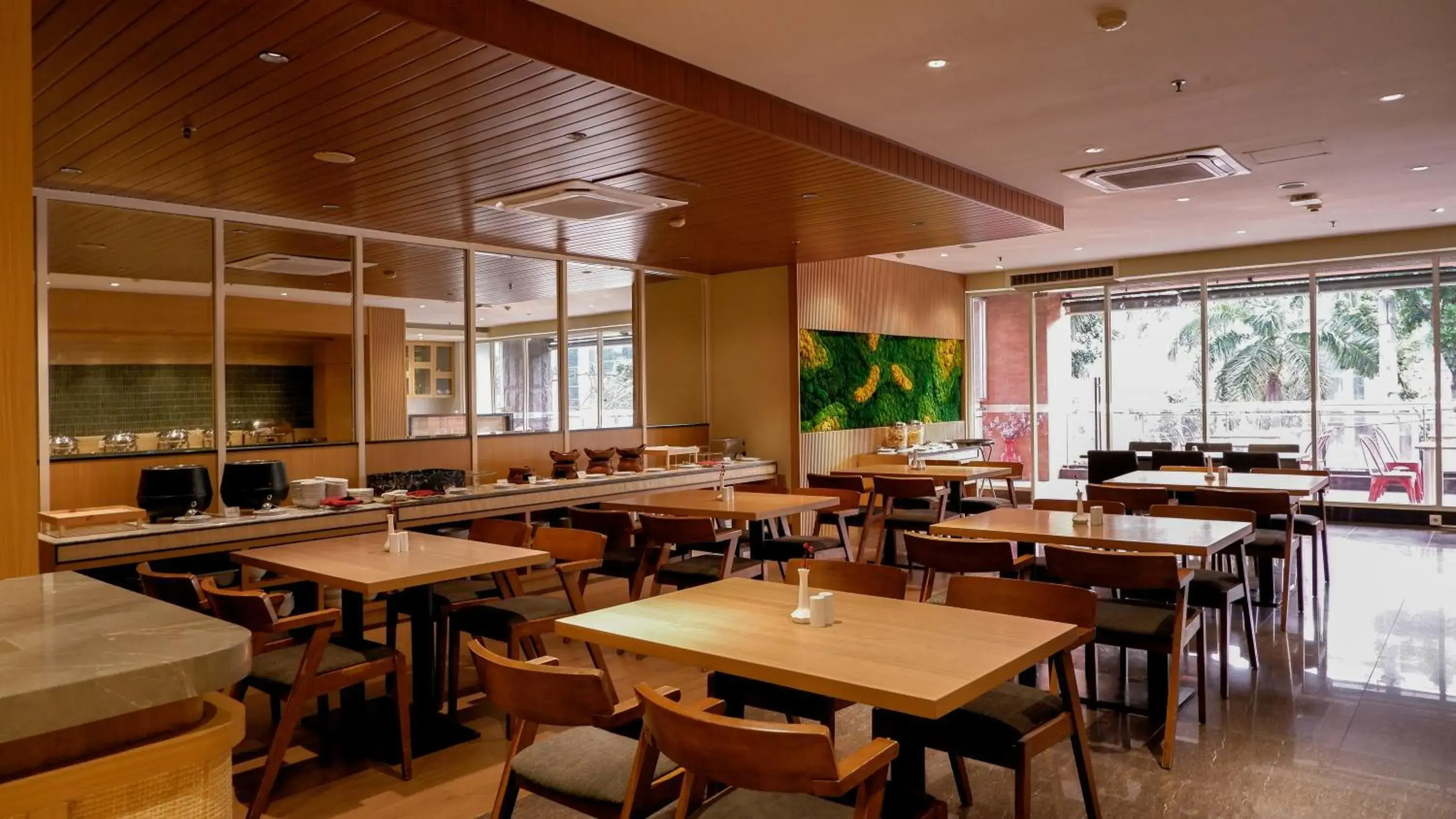 Restaurant/places to eat in Swiss-Belexpress Cideng Restaurant/places to eat in Swiss-Belexpress Cideng