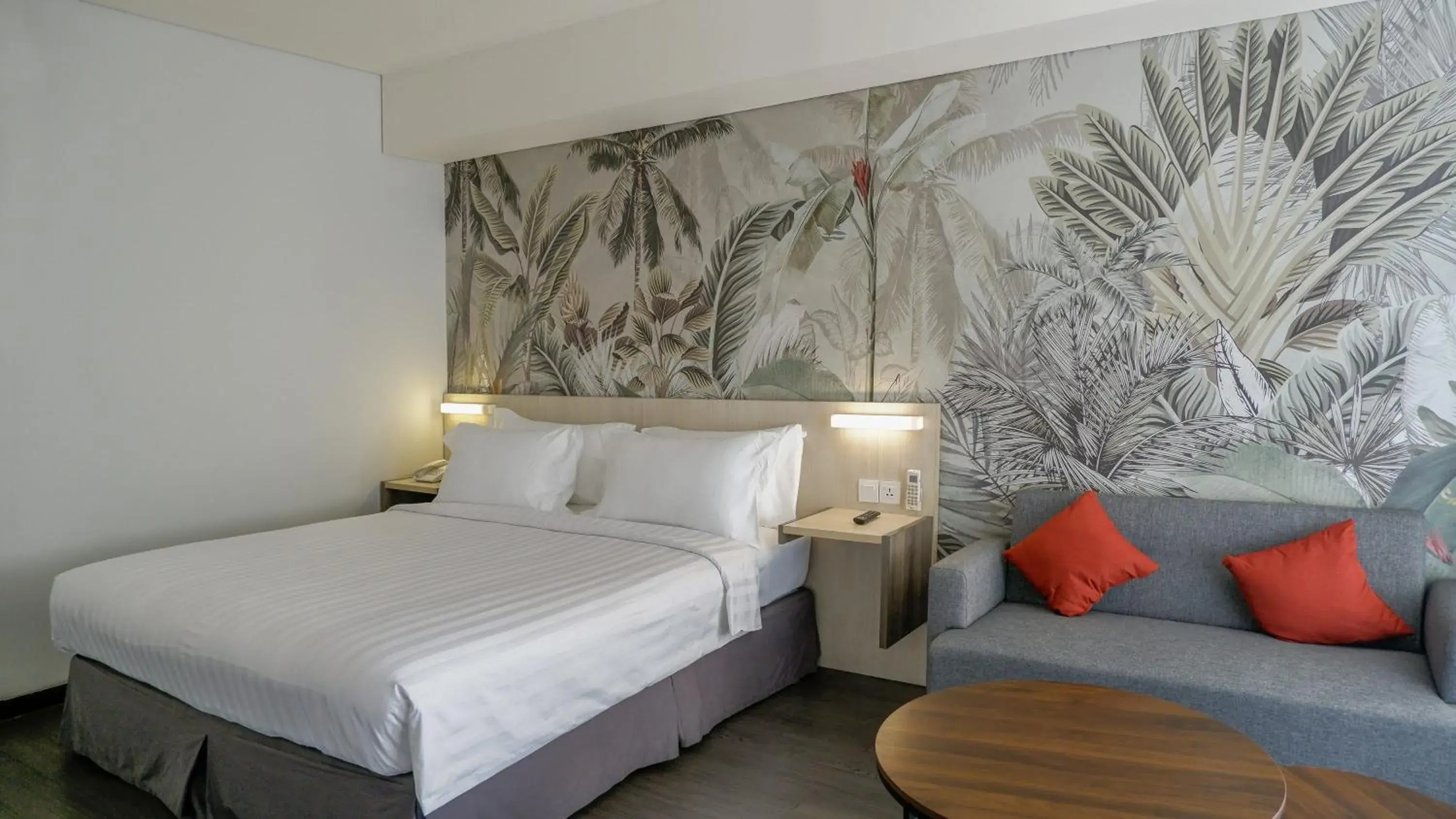 Bed in Swiss-Belexpress Cideng Bed in Swiss-Belexpress Cideng