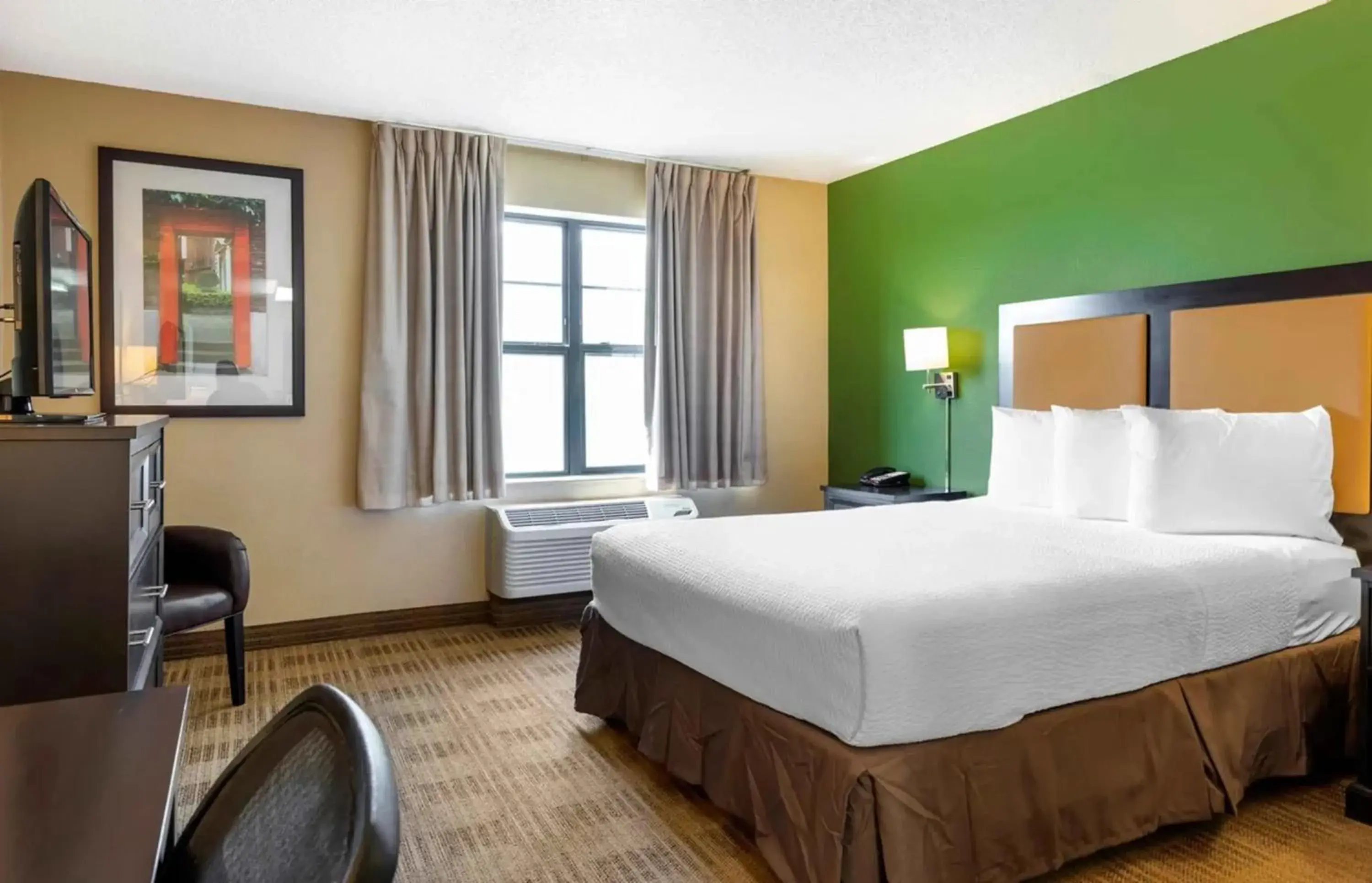 Deluxe King Studio in Relax Suites Extended Stay - La Mirada Deluxe King Studio in Relax Suites Extended Stay - La Mirada