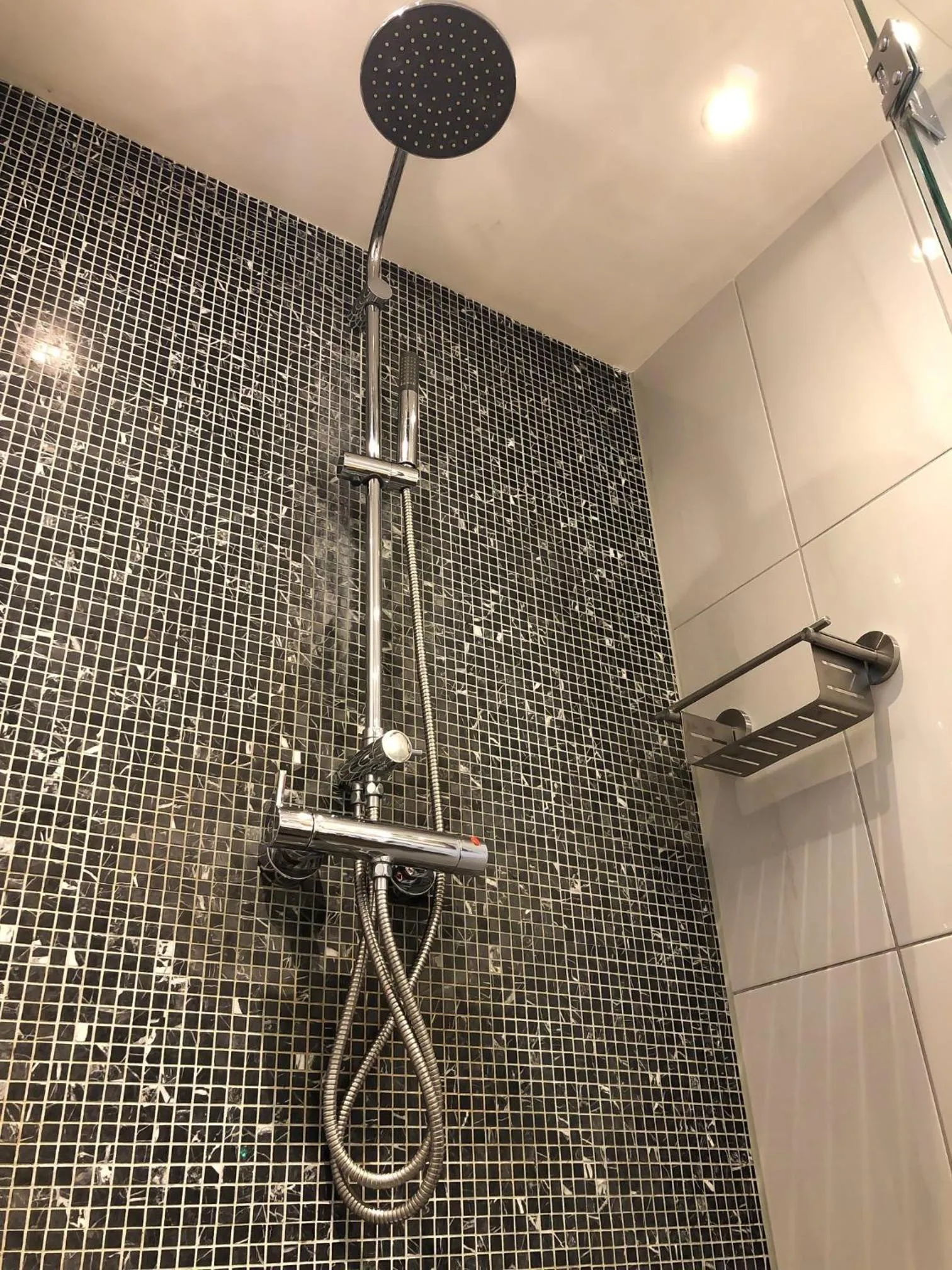 Shower in Jupiter Hotel