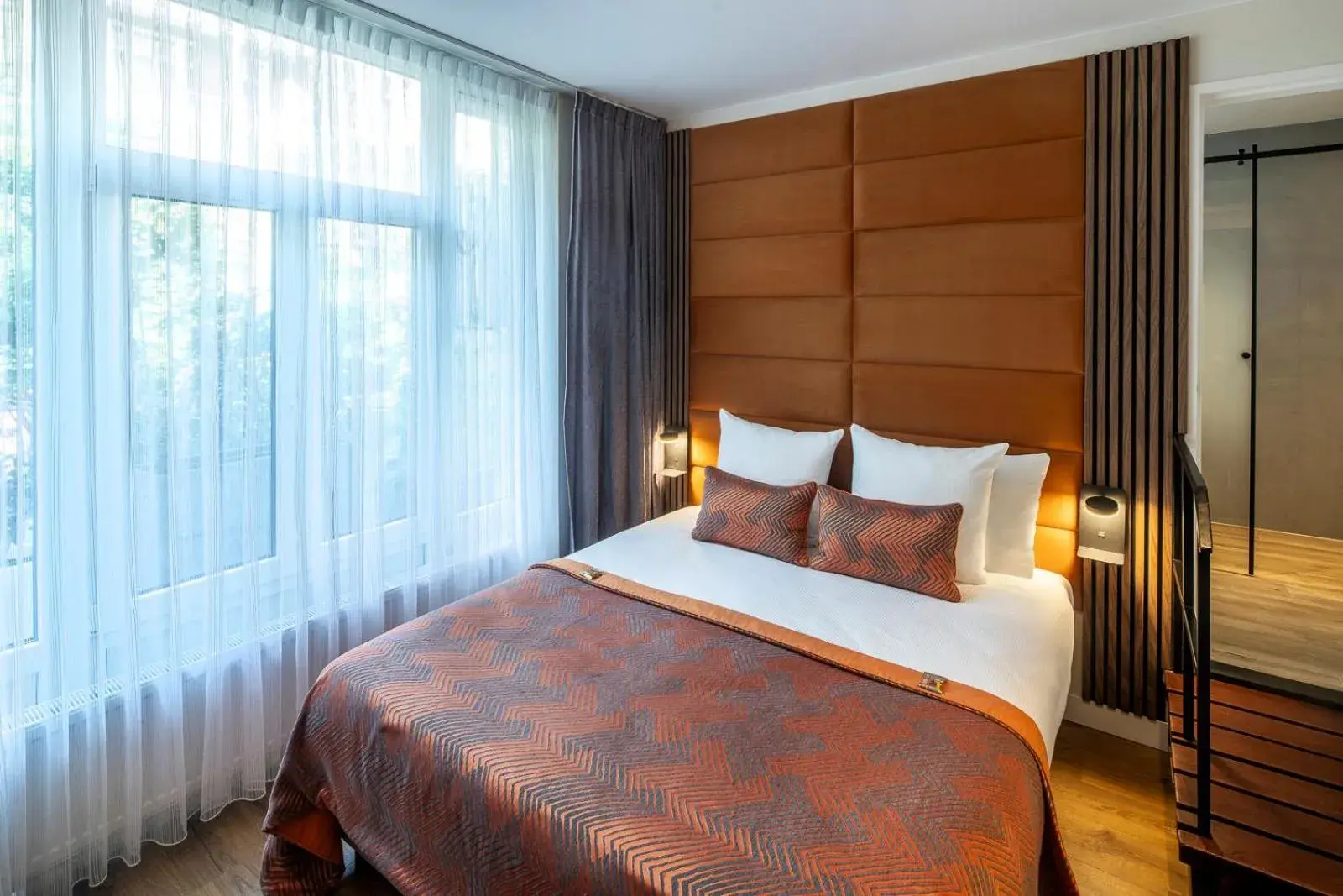 Bedroom, Bed in Jupiter Hotel Bedroom, Bed in Jupiter Hotel