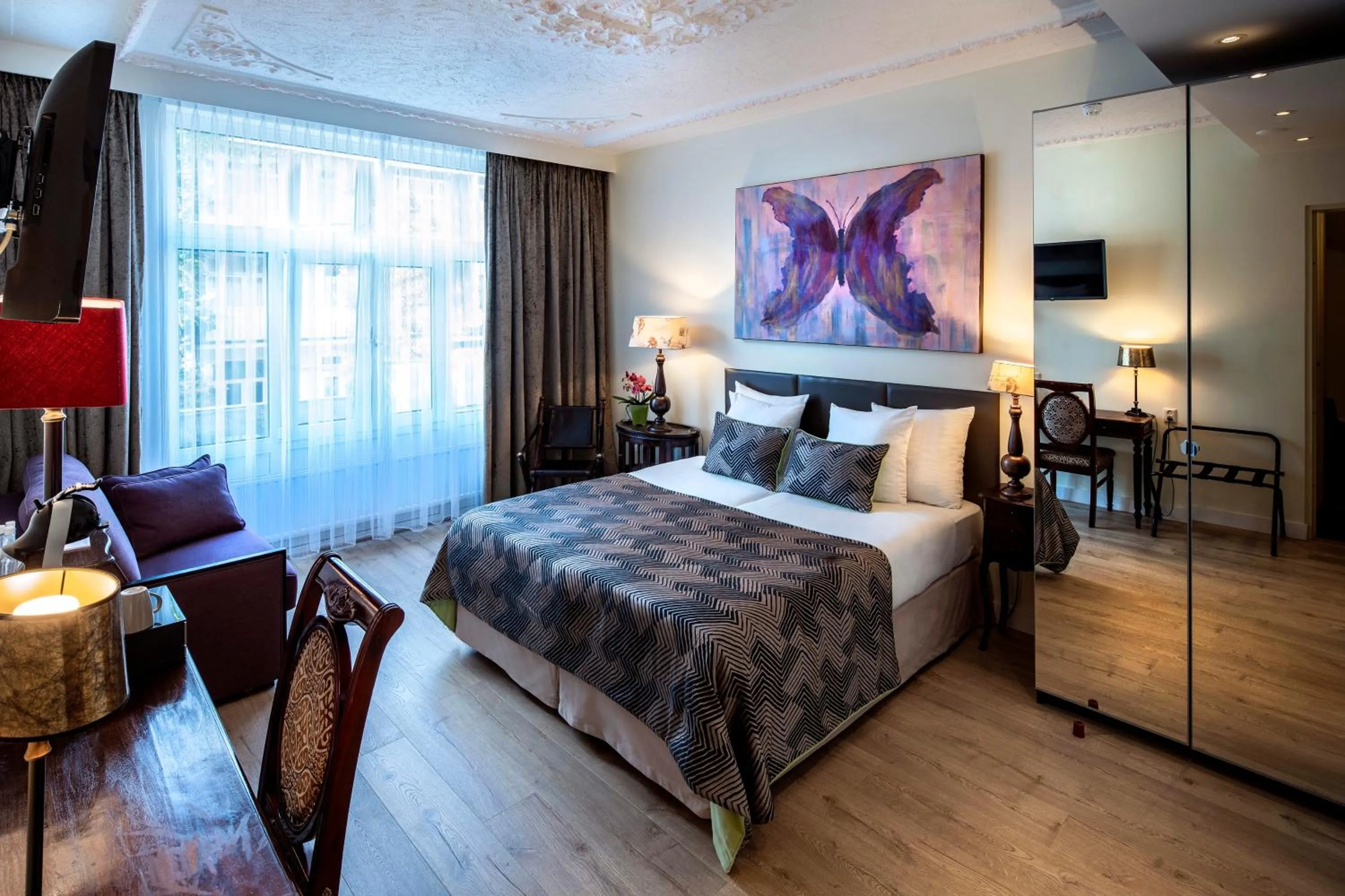 Bed in Jupiter Hotel