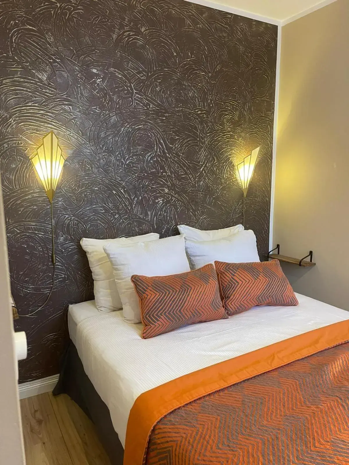 Bedroom, Bed in Jupiter Hotel Bedroom, Bed in Jupiter Hotel