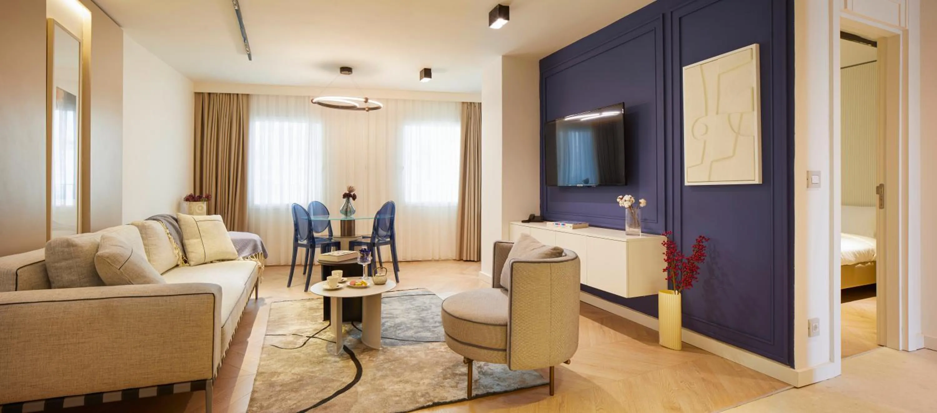 Seating area, Bed in G Residences Gayrettepe