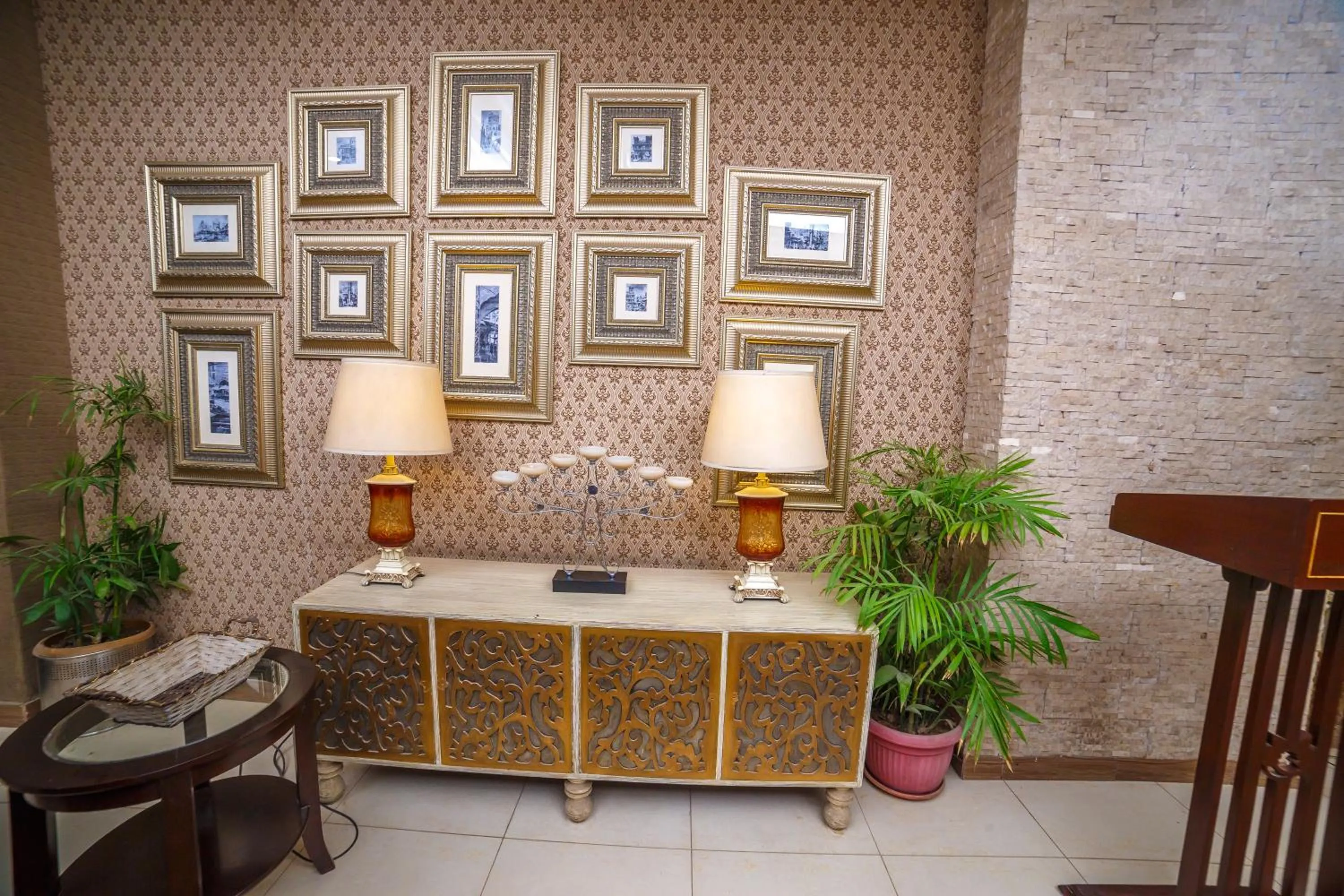 Shelton's Rezidor Peshawar