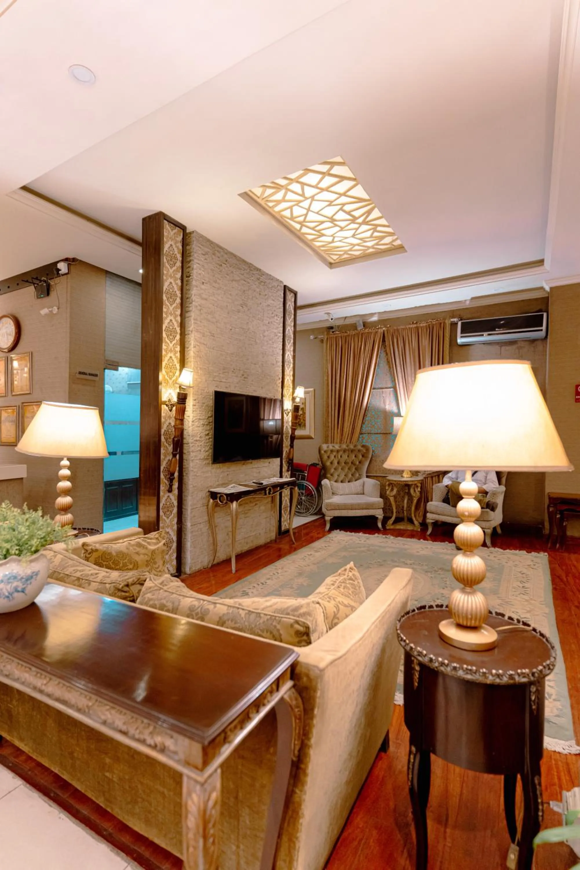 Bed in Shelton's Rezidor Peshawar