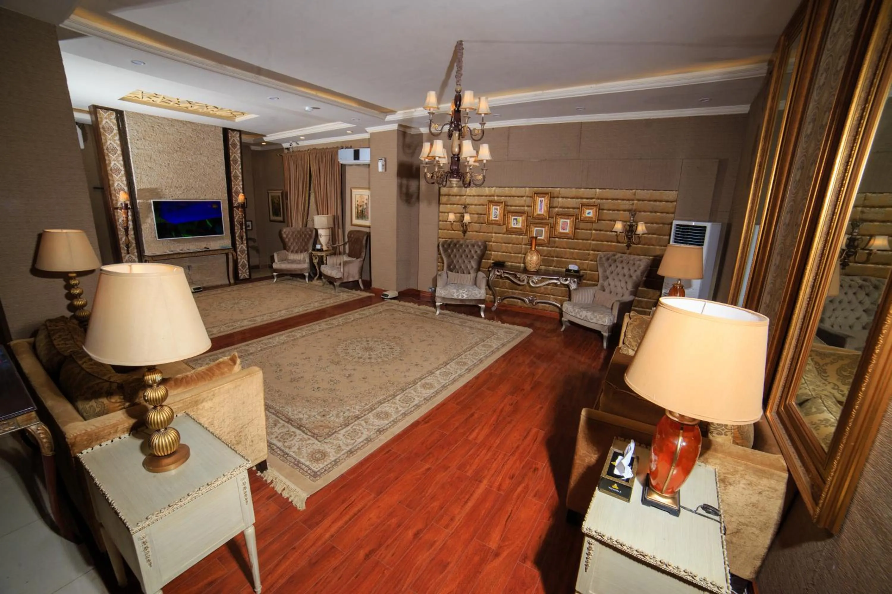 Bed in Shelton's Rezidor Peshawar