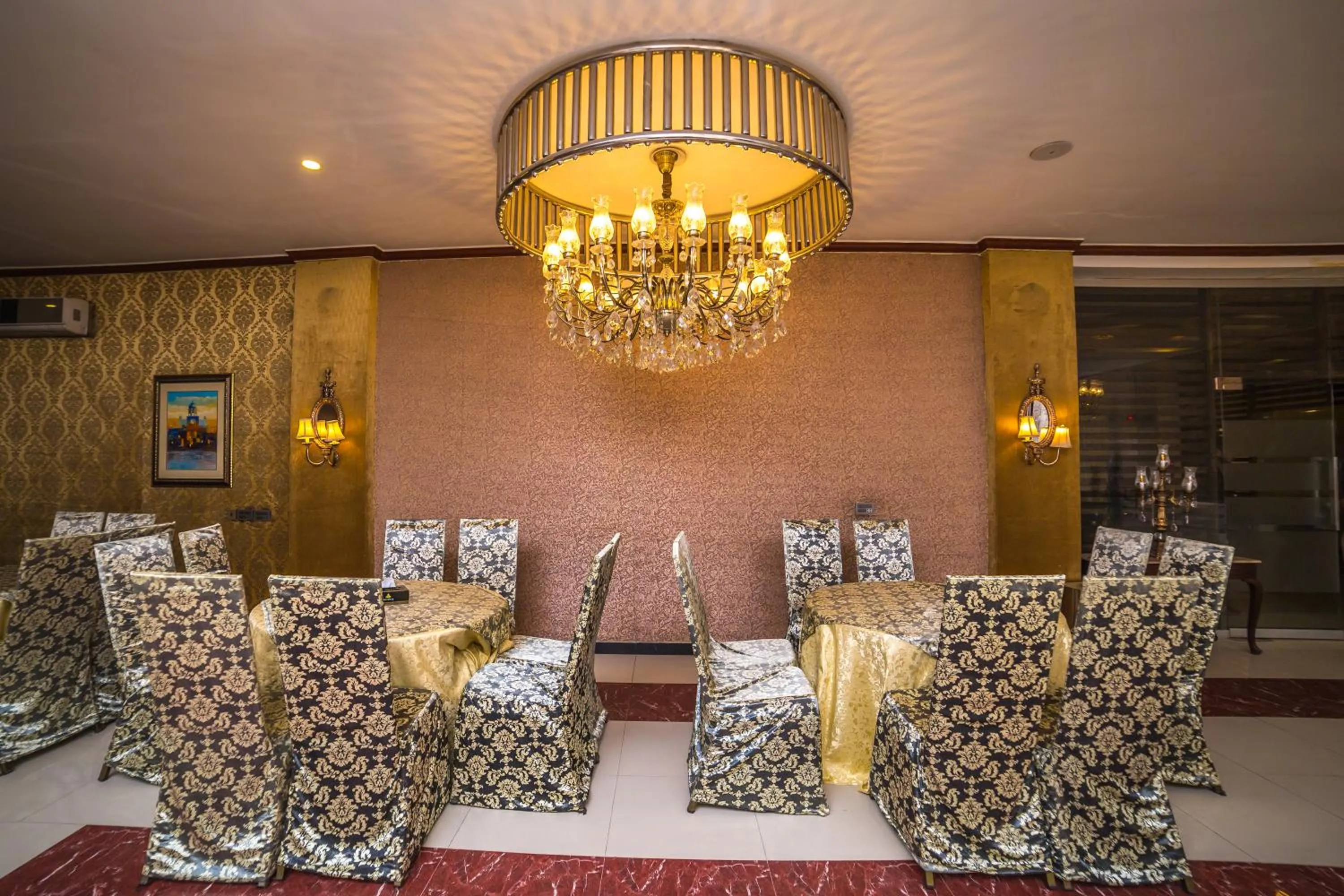 Shelton's Rezidor Peshawar