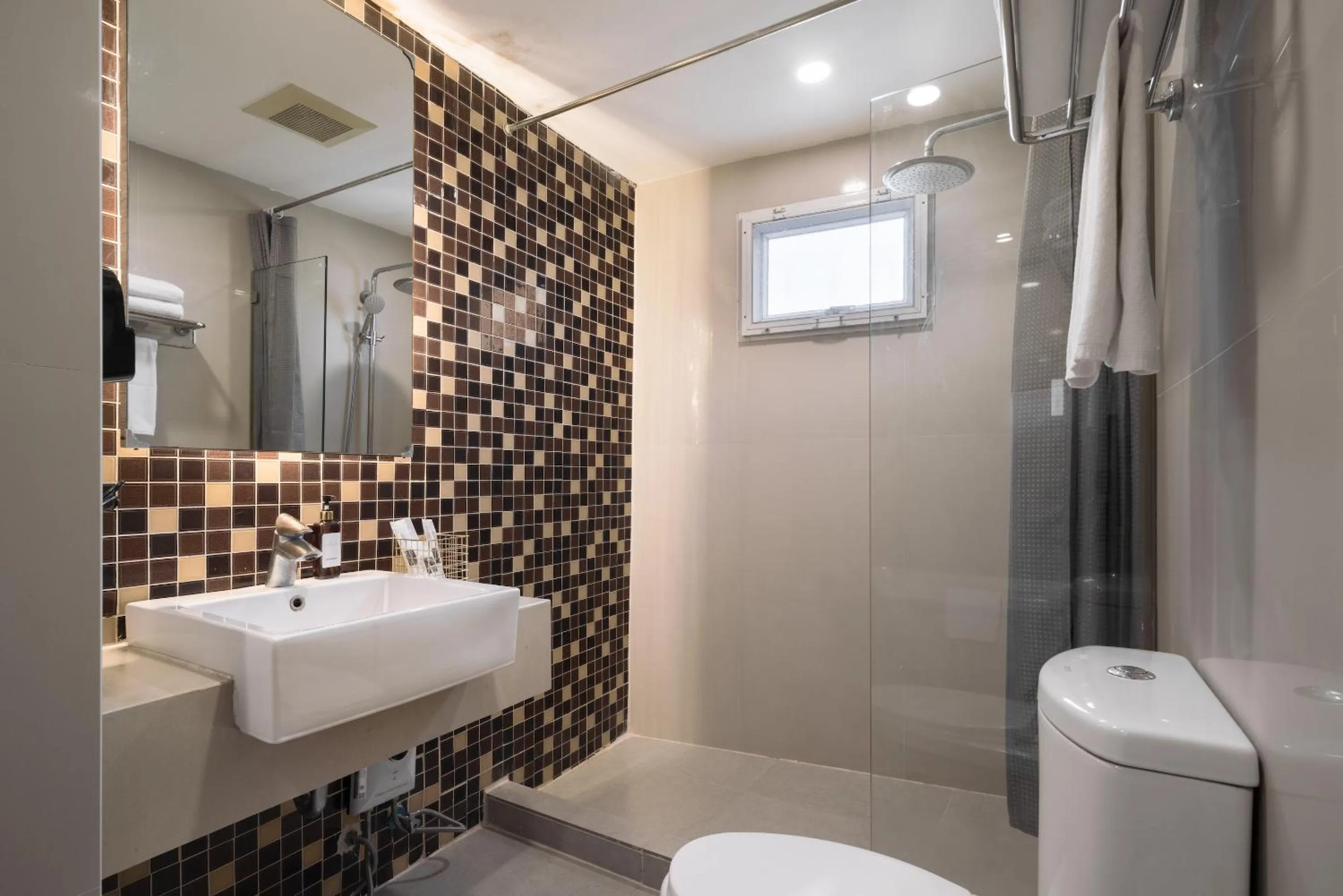 Shower in Aspira Suites Sukhumvit 20