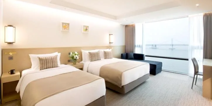 Bed in Hotel Central Bay