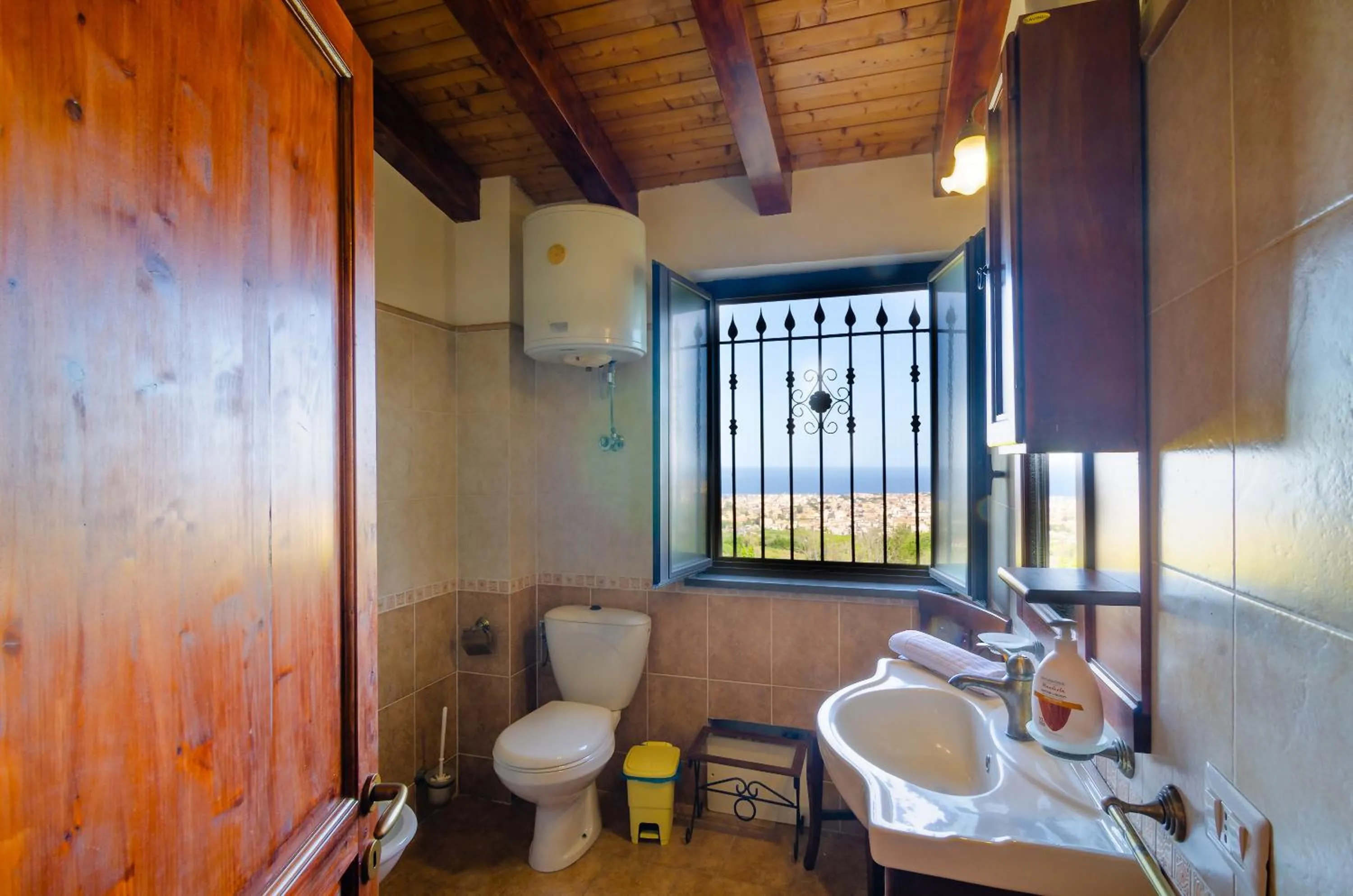 La Vecchia Torre - Villa panoramica in Collina