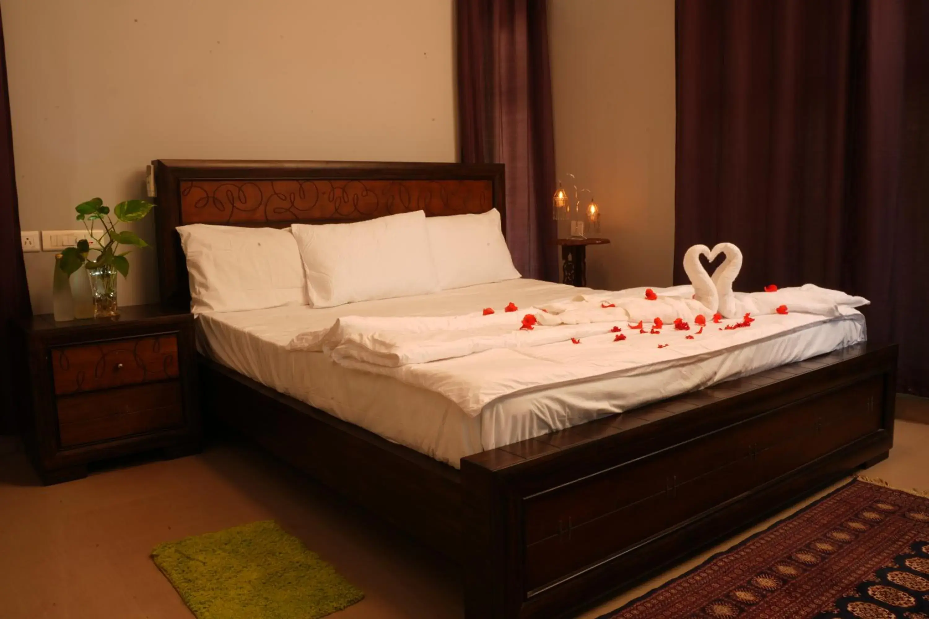 Deluxe Double Room (2 Adults + 1 Child) in Bellevue Homestay and Wellness Centre Deluxe Double Room (2 Adults + 1 Child) in Bellevue Homestay and Wellness Centre