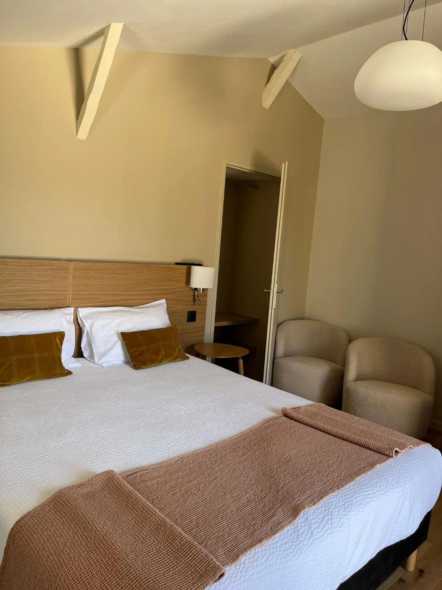 Photo of the whole room, Bed in Domaine de l'Ecorcerie