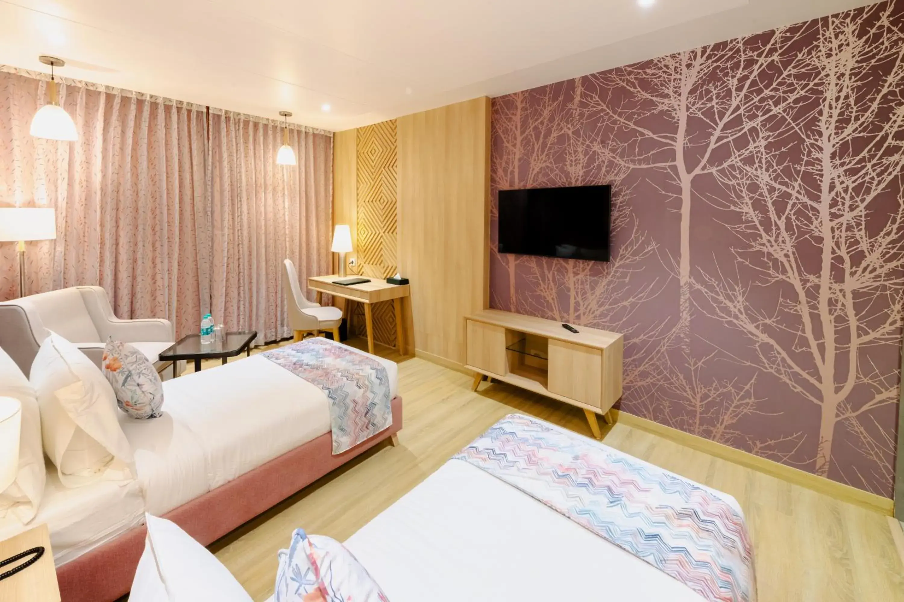 Bedroom, Bed in Signature Hotel Bedroom, Bed in Signature Hotel