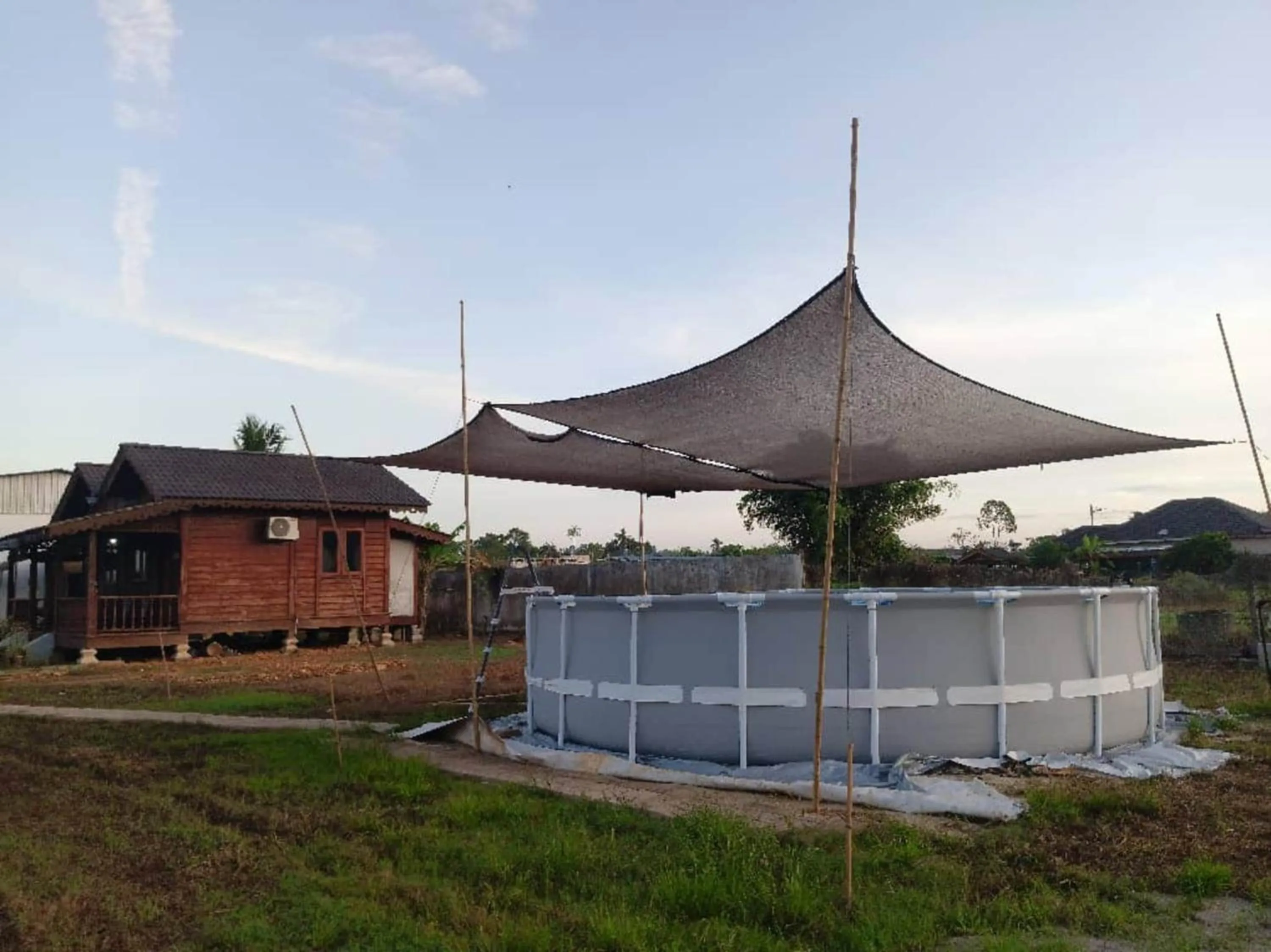 Swimming pool in Hotel O Sri Ayu Inn