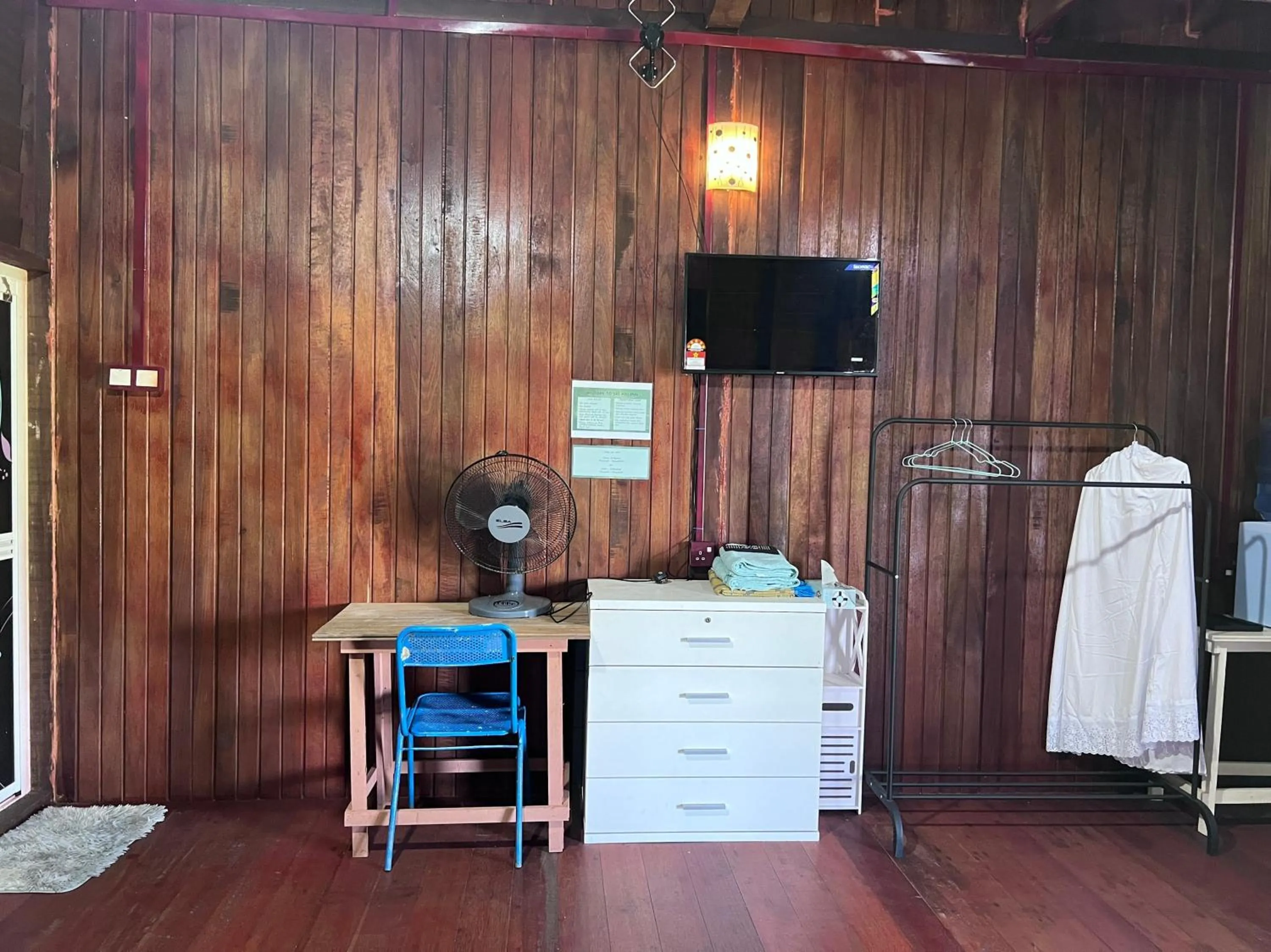 Bedroom in Hotel O Sri Ayu Inn