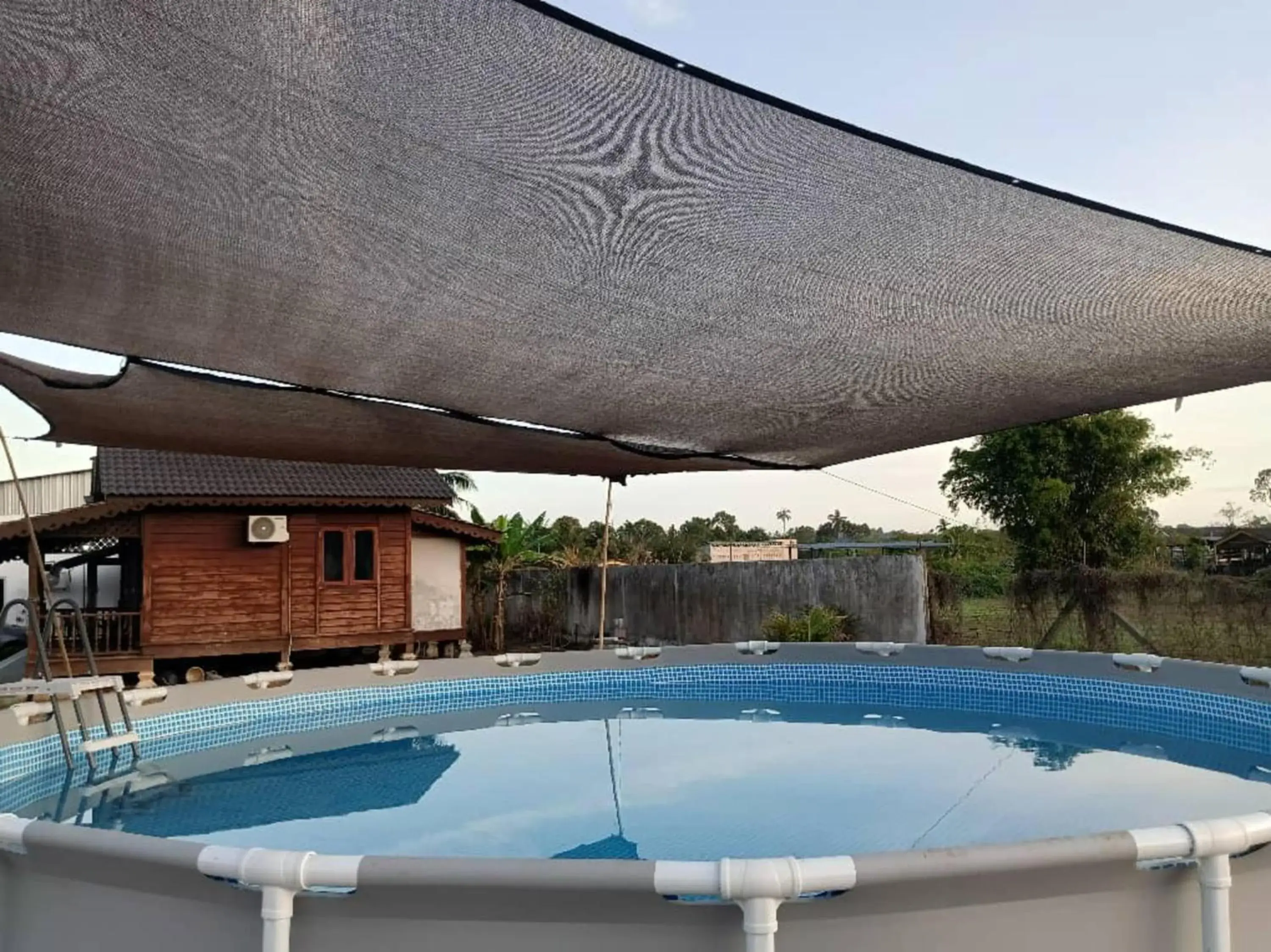 Swimming pool in Hotel O Sri Ayu Inn Swimming pool in Hotel O Sri Ayu Inn