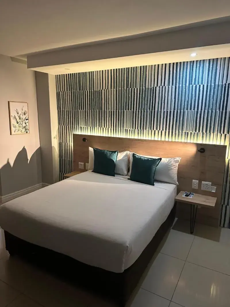 Bed in Bayside Self Catering and Hotel 14 Monty Naicker Pinestreet Durban Bed in Bayside Self Catering and Hotel 14 Monty Naicker Pinestreet Durban