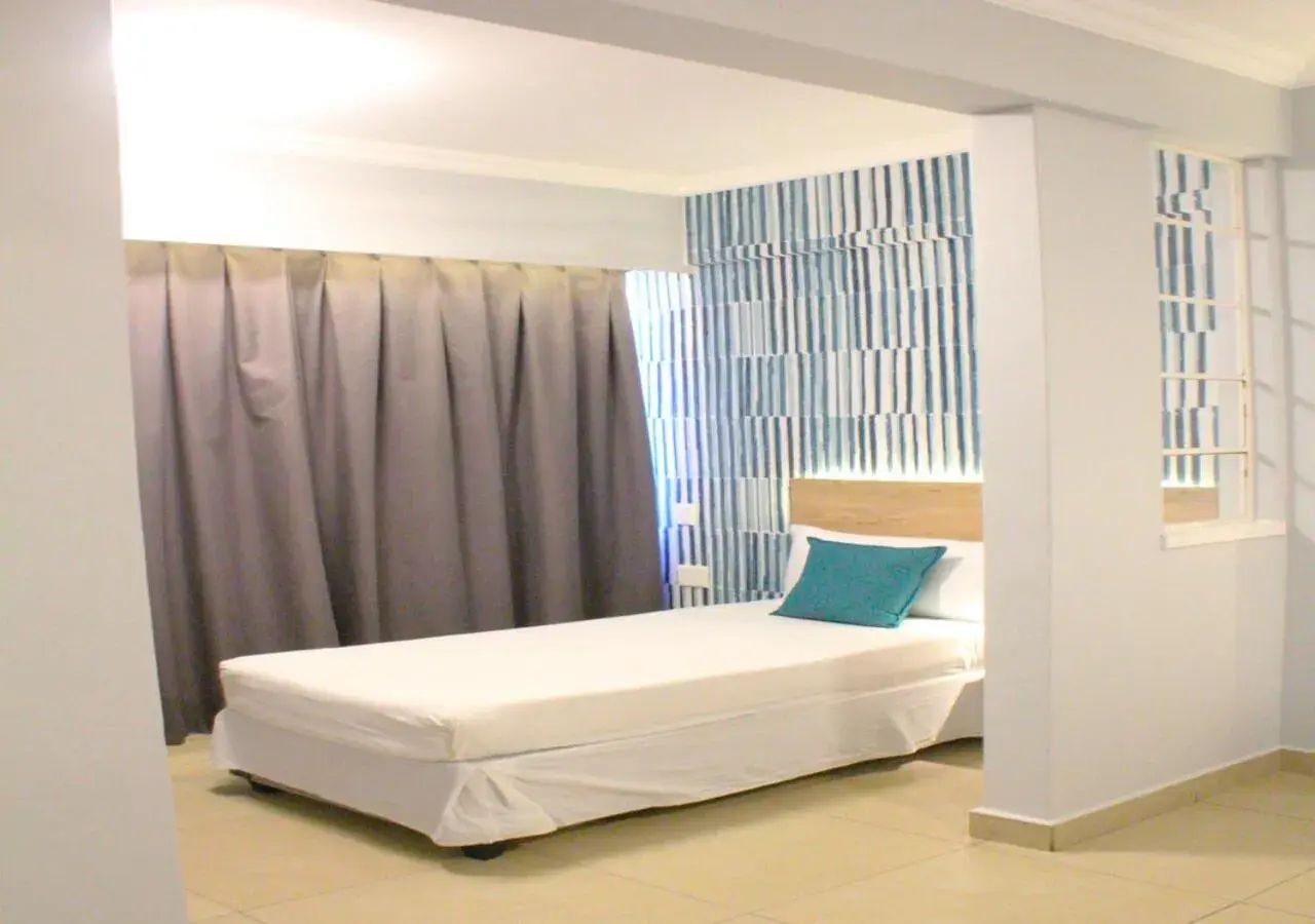 Standard King Room in Bayside Self Catering and Hotel 14 Monty Naicker Pinestreet Durban Standard King Room in Bayside Self Catering and Hotel 14 Monty Naicker Pinestreet Durban