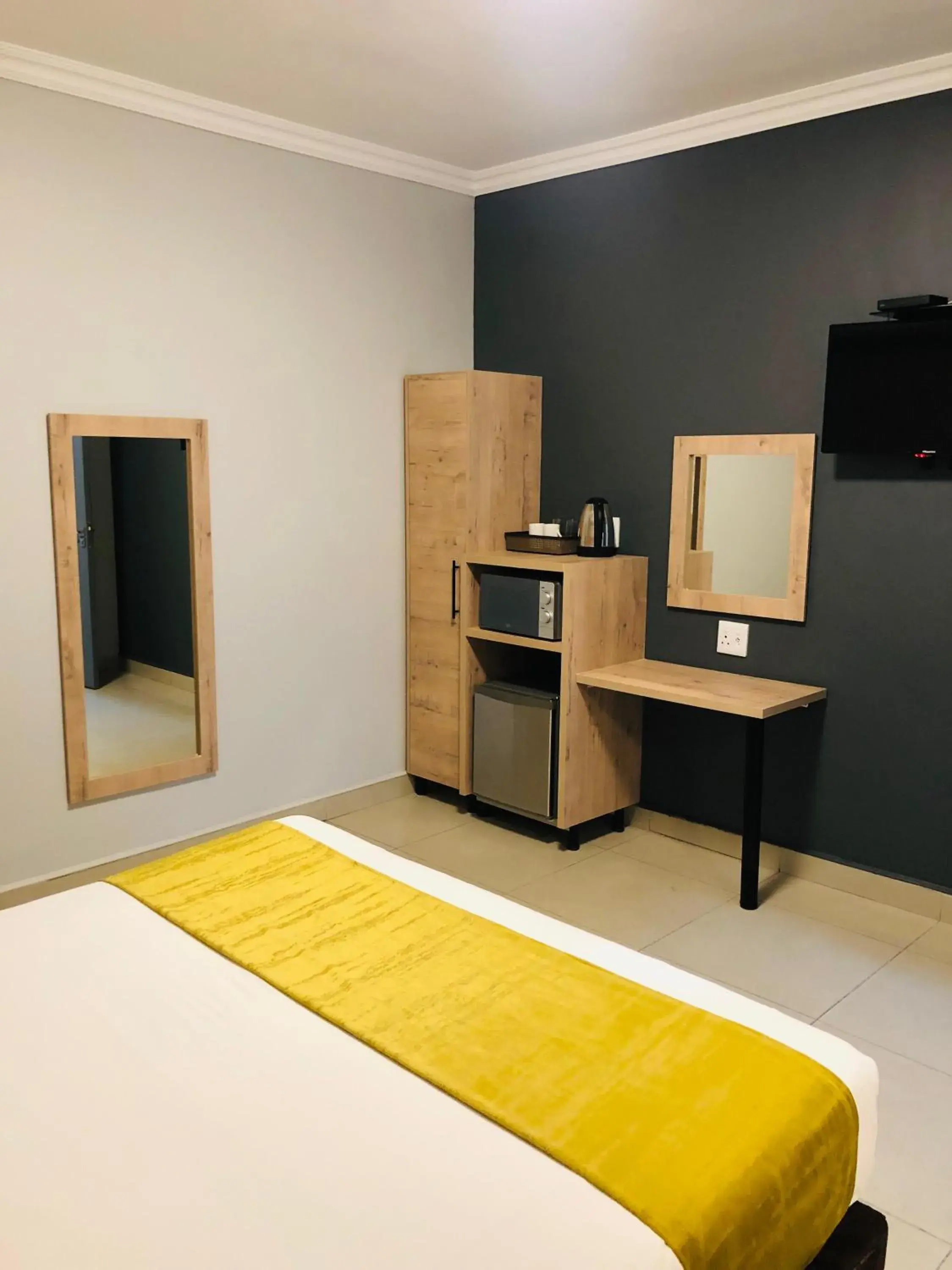 Bayside Self Catering and Hotel 14 Monty Naicker Pinestreet Durban Bayside Self Catering and Hotel 14 Monty Naicker Pinestreet Durban