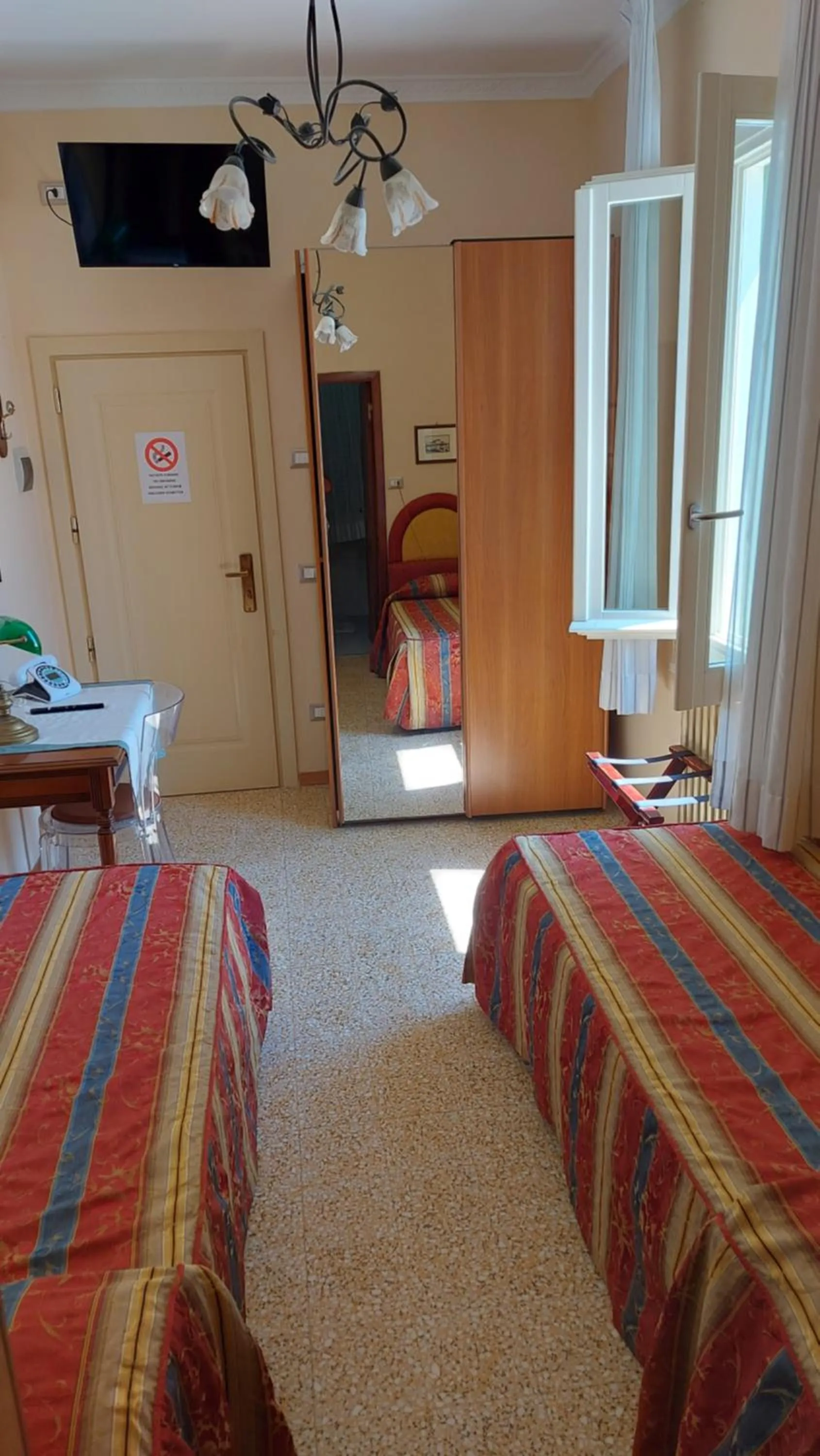 Bed in Albergo Regina