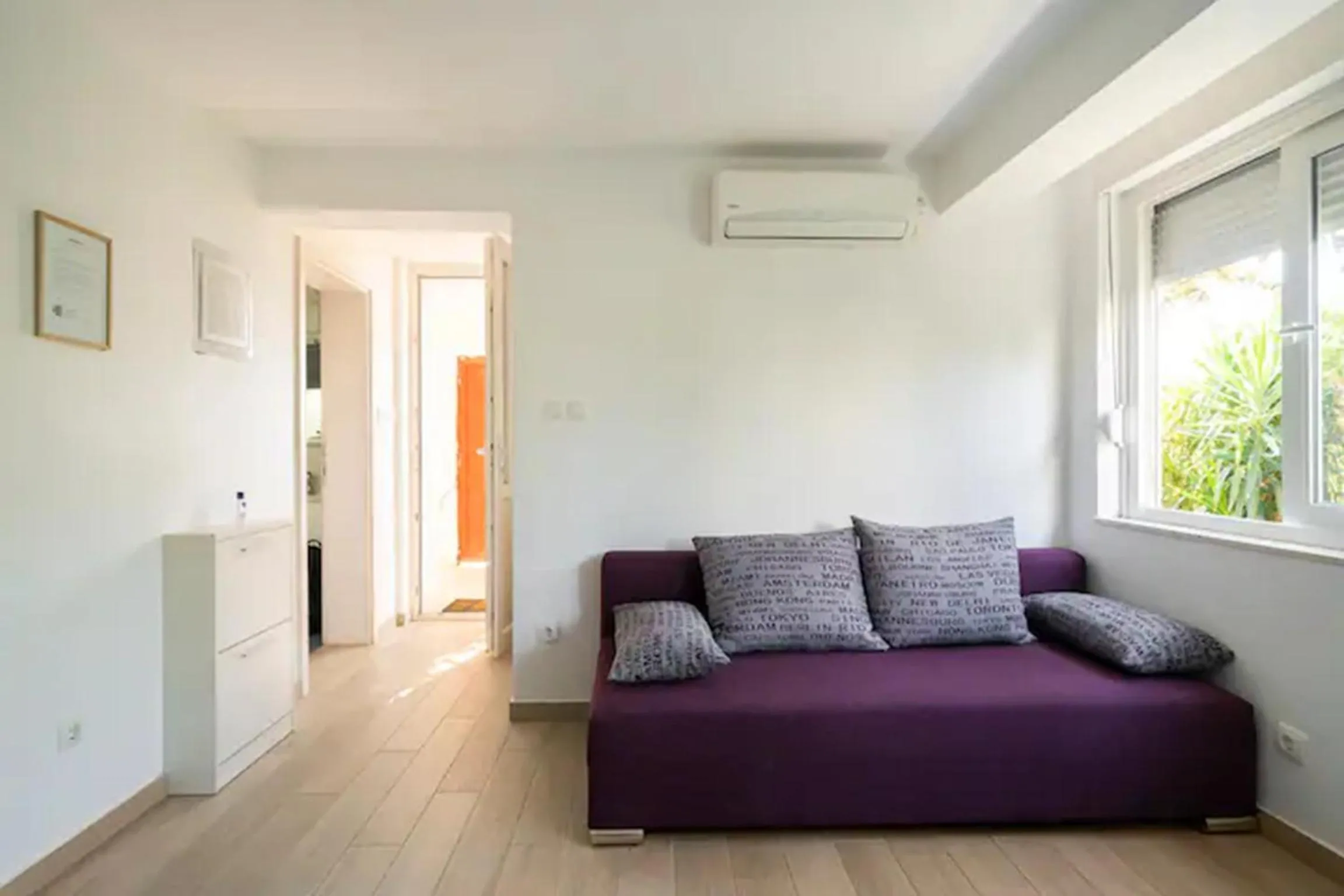 Living room in Studio Apartment Lemon