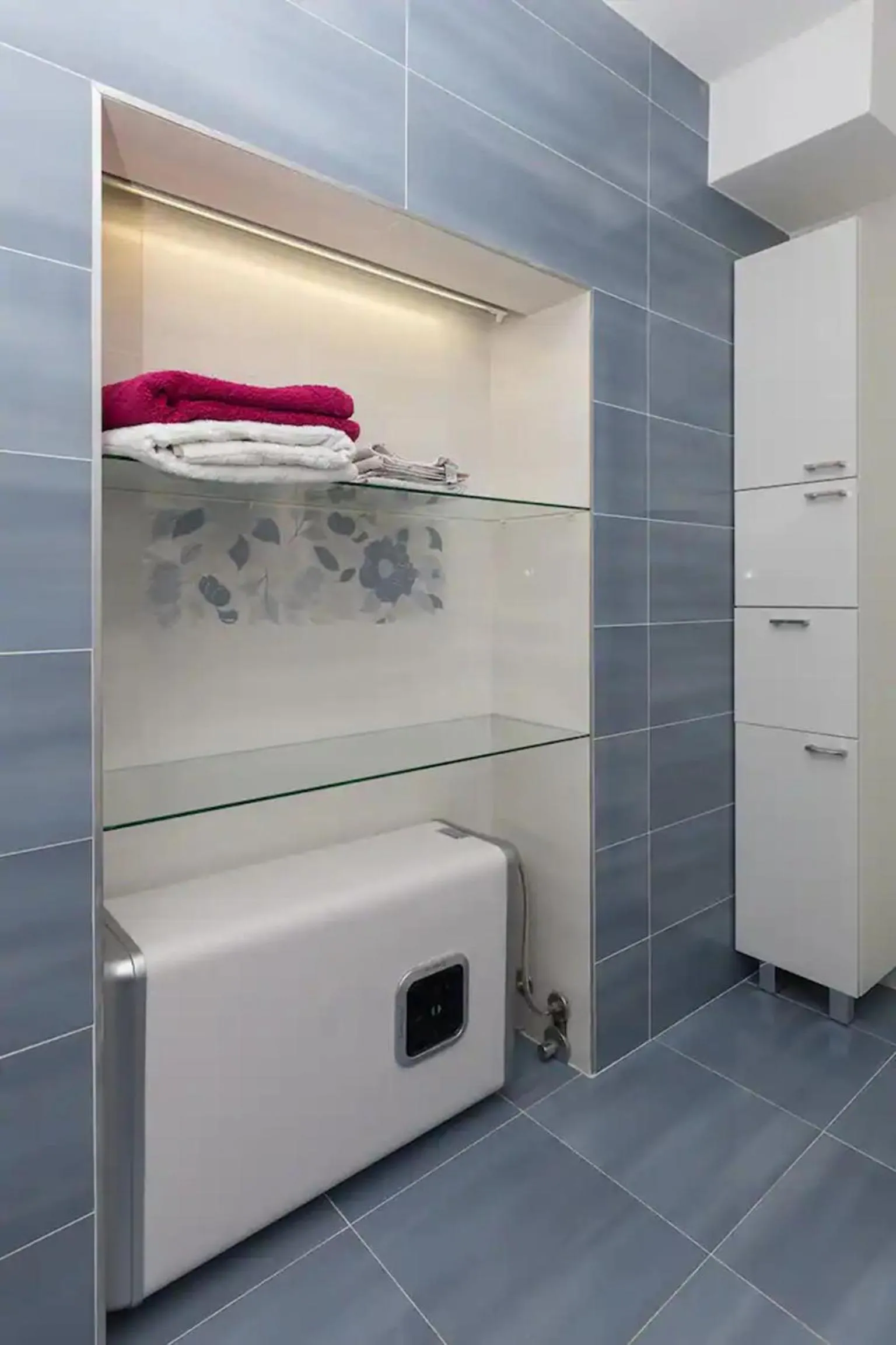 Bathroom in Studio Apartment Lemon