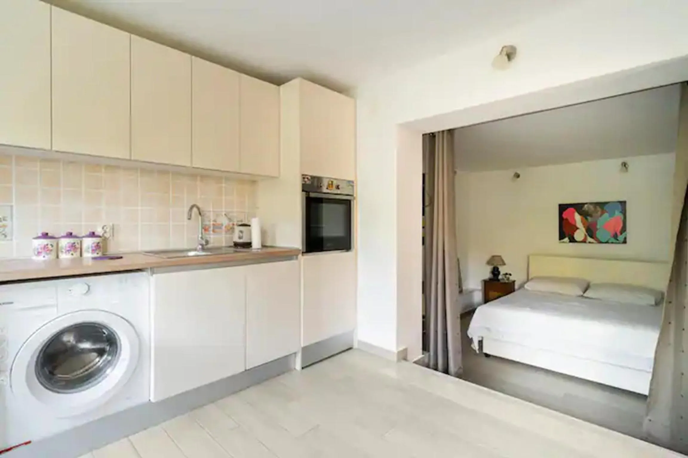Bed in Studio Apartment Lemon